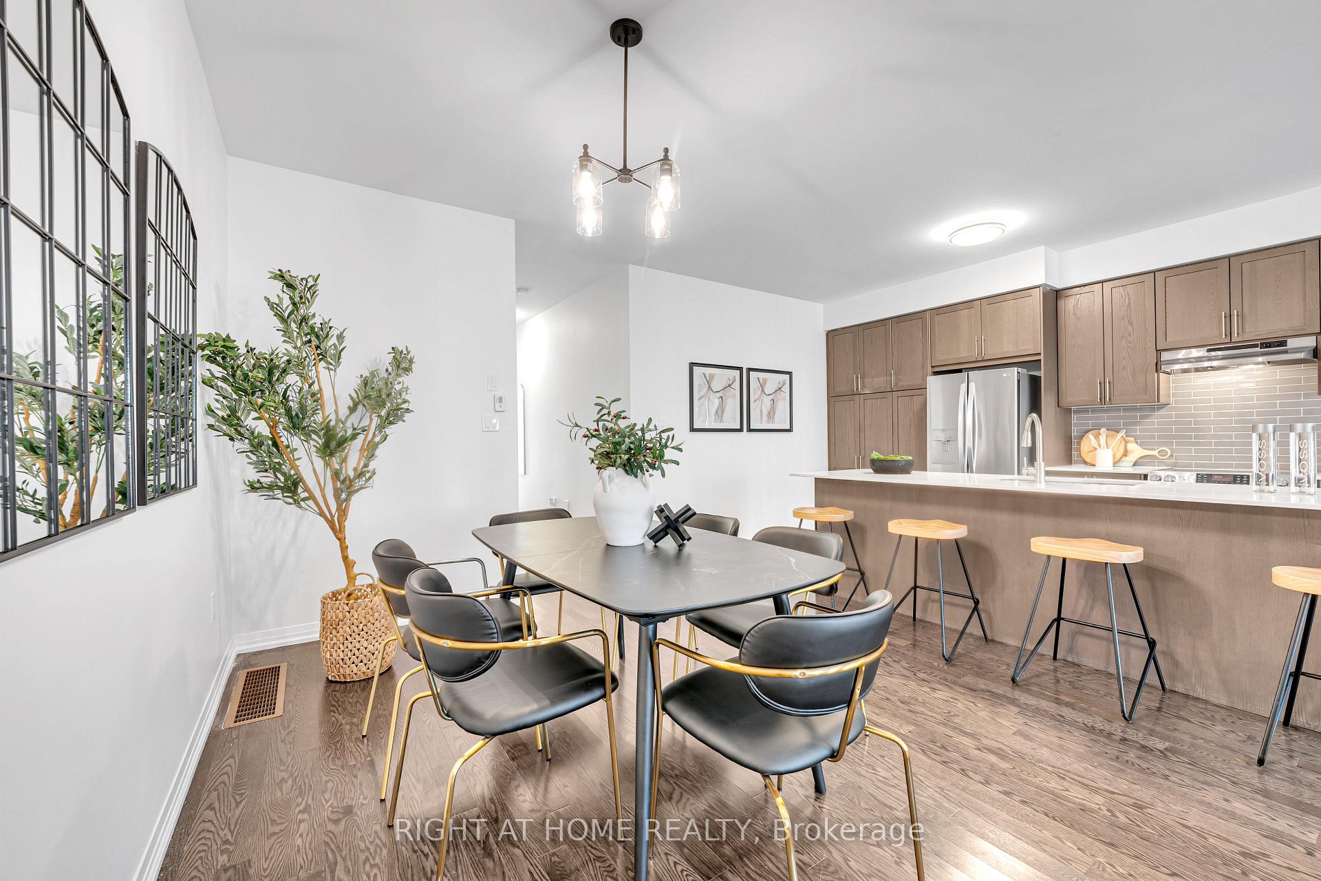 Photo 10 of 59 Henry Crescent, Milton, Willmott — HOMEH