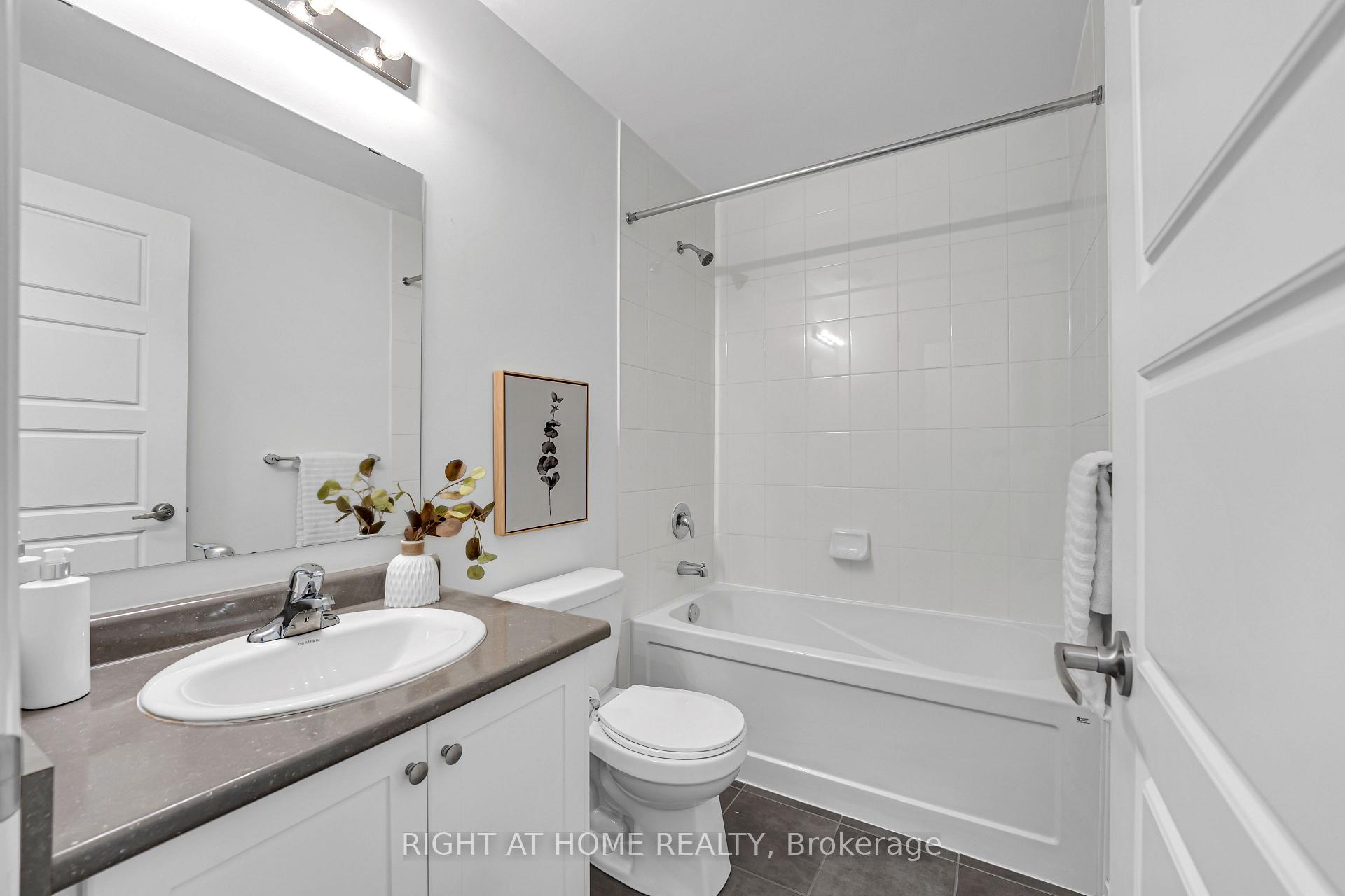 Photo 35 of 59 Henry Crescent, Milton, Willmott — HOMEH