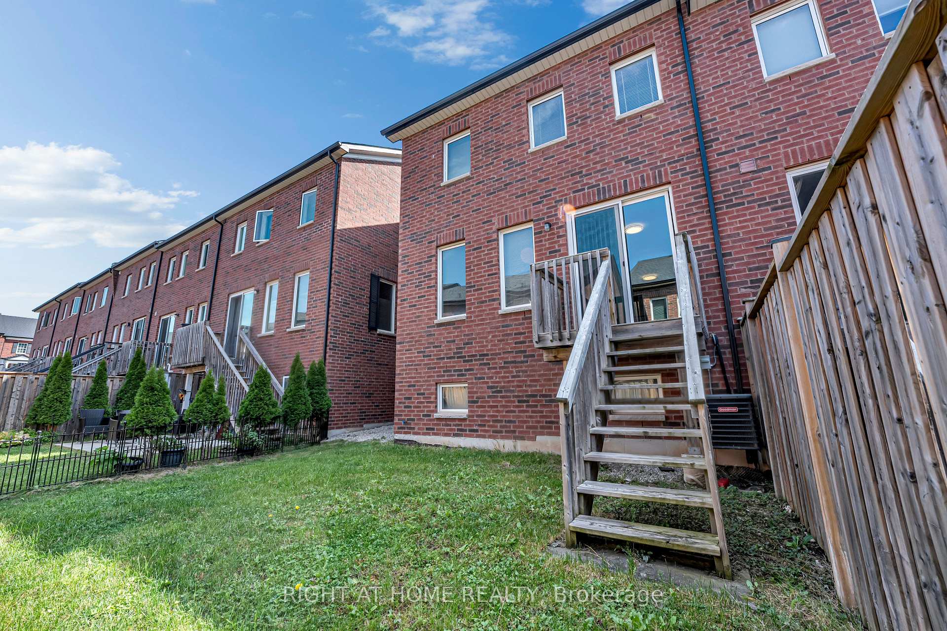 Photo 44 of 59 Henry Crescent, Milton, Willmott — HOMEH