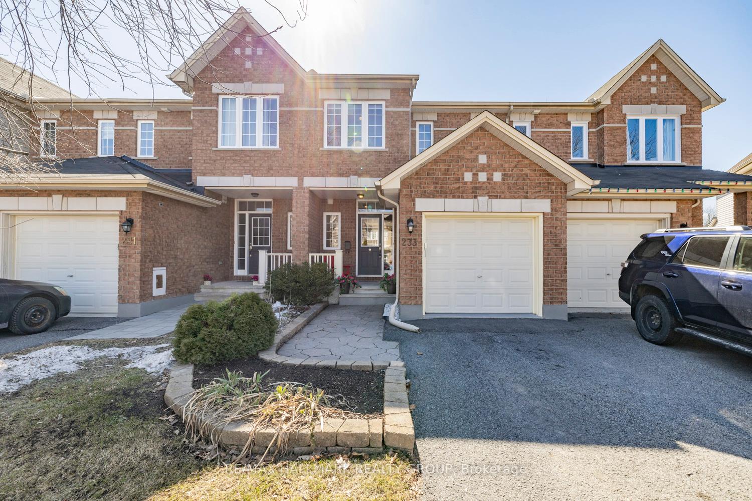 Photo 2 of 233 Saddlesmith Circle, Ottawa, Kanata - Emerald Meadows/Trailwest — HOMEH