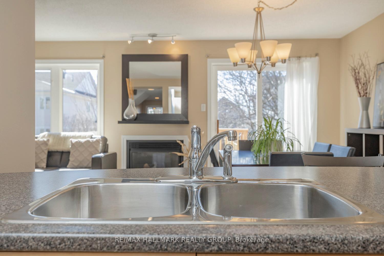 Photo 40 of 233 Saddlesmith Circle, Ottawa, Kanata - Emerald Meadows/Trailwest — HOMEH