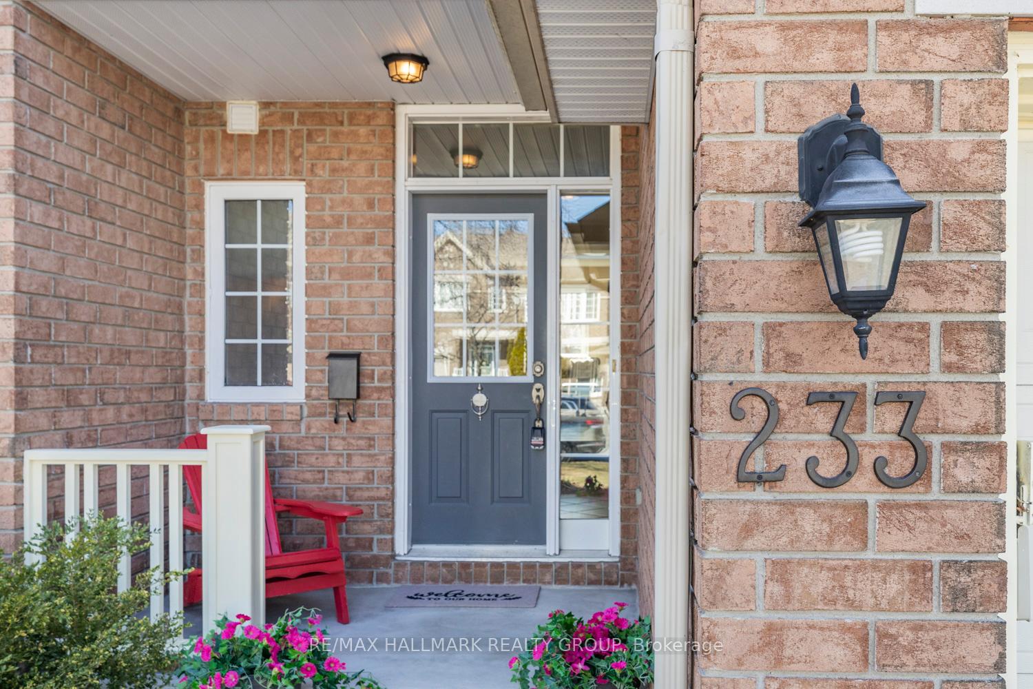 Photo 3 of 233 Saddlesmith Circle, Ottawa, Kanata - Emerald Meadows/Trailwest — HOMEH