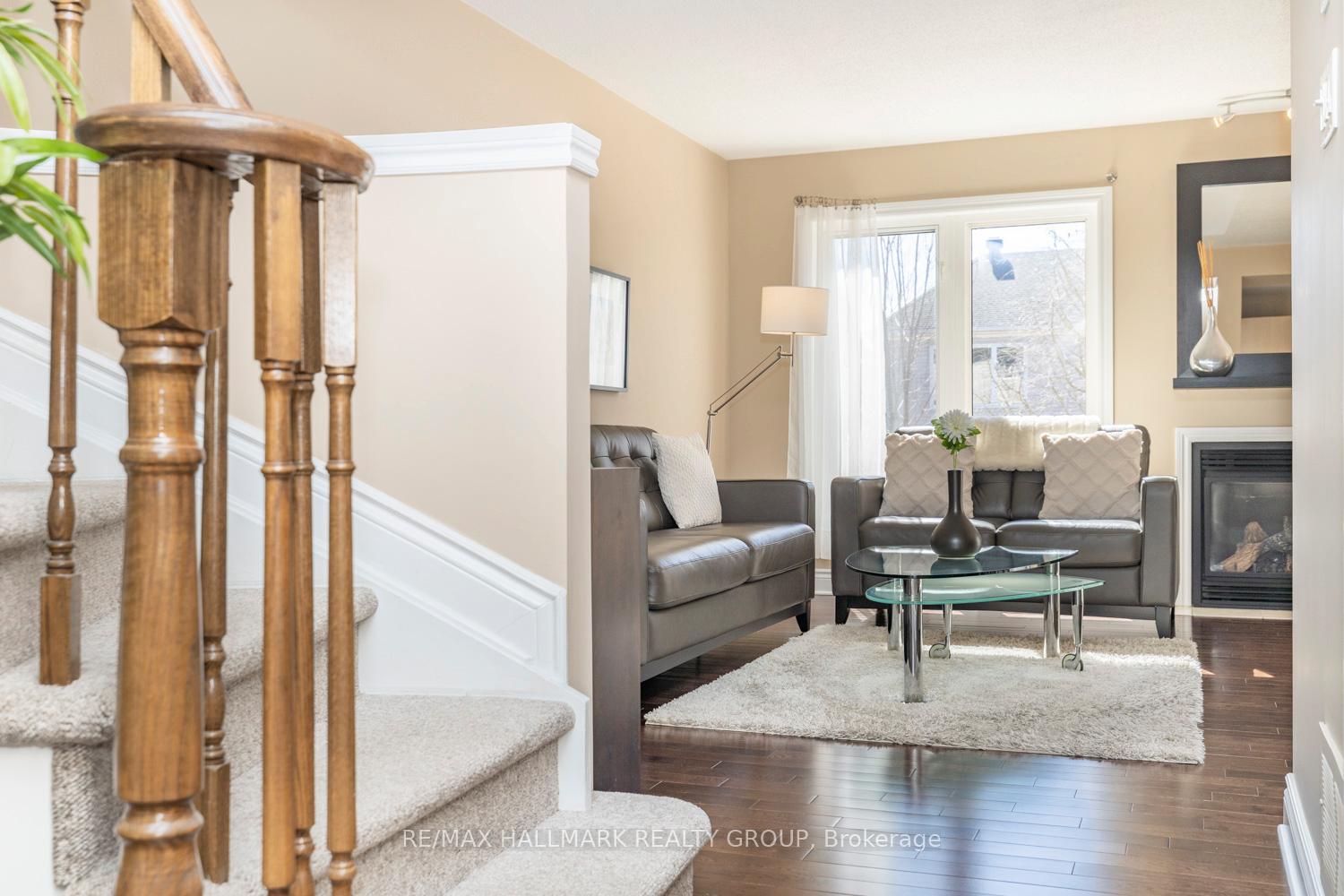 Photo 9 of 233 Saddlesmith Circle, Ottawa, Kanata - Emerald Meadows/Trailwest — HOMEH