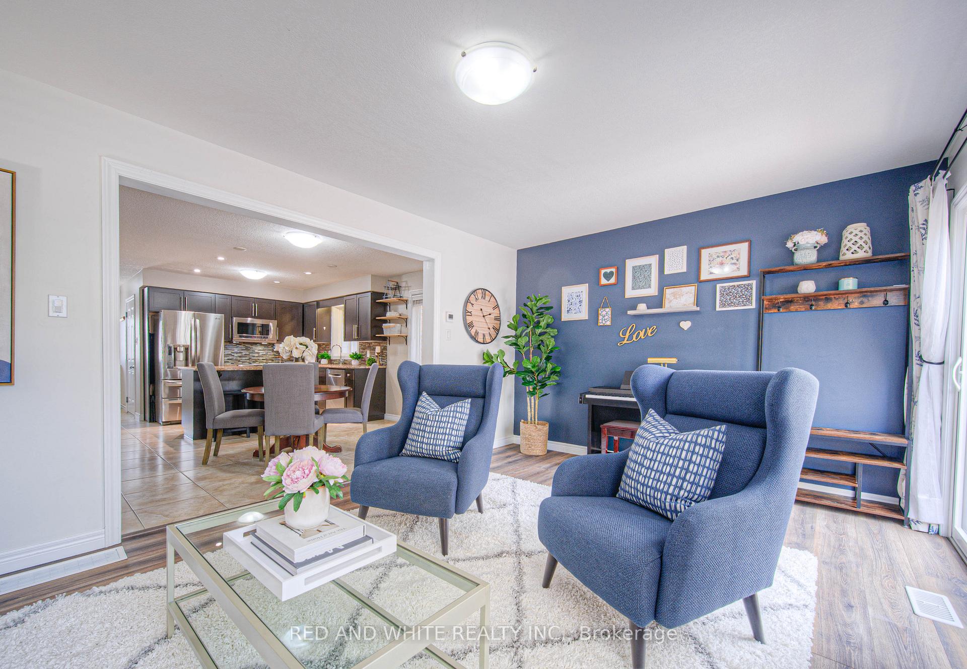 Photo 4 of 87 Upper Mercer Street, Kitchener — HOMEH