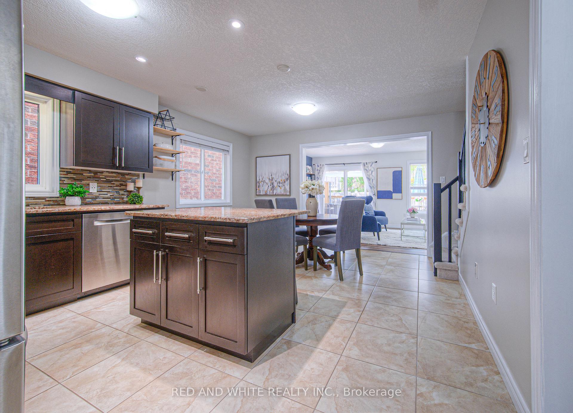Photo 7 of 87 Upper Mercer Street, Kitchener — HOMEH