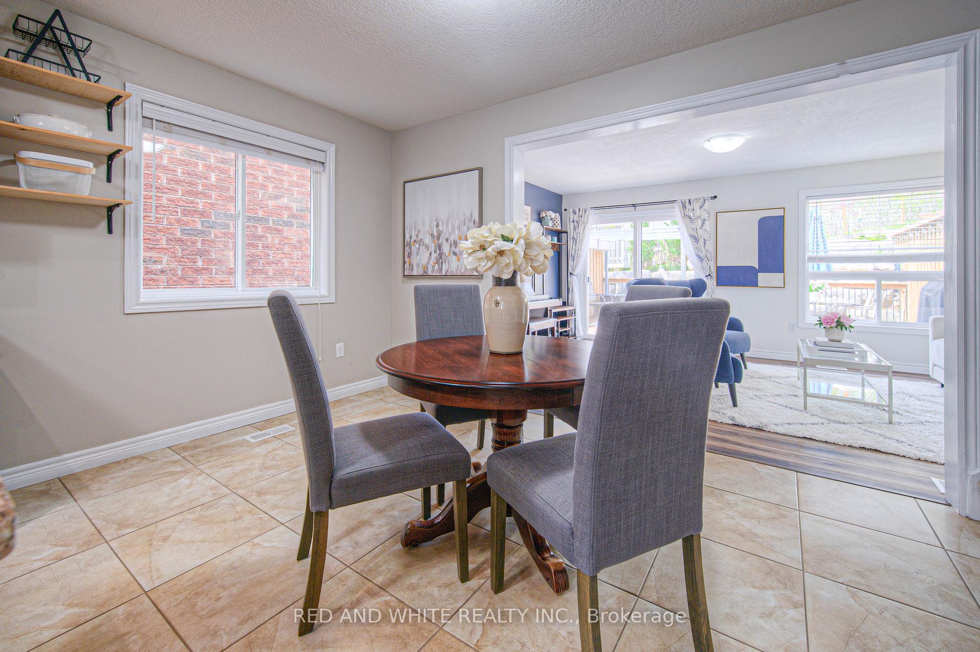 Photo 13 of 87 Upper Mercer Street, Kitchener — HOMEH