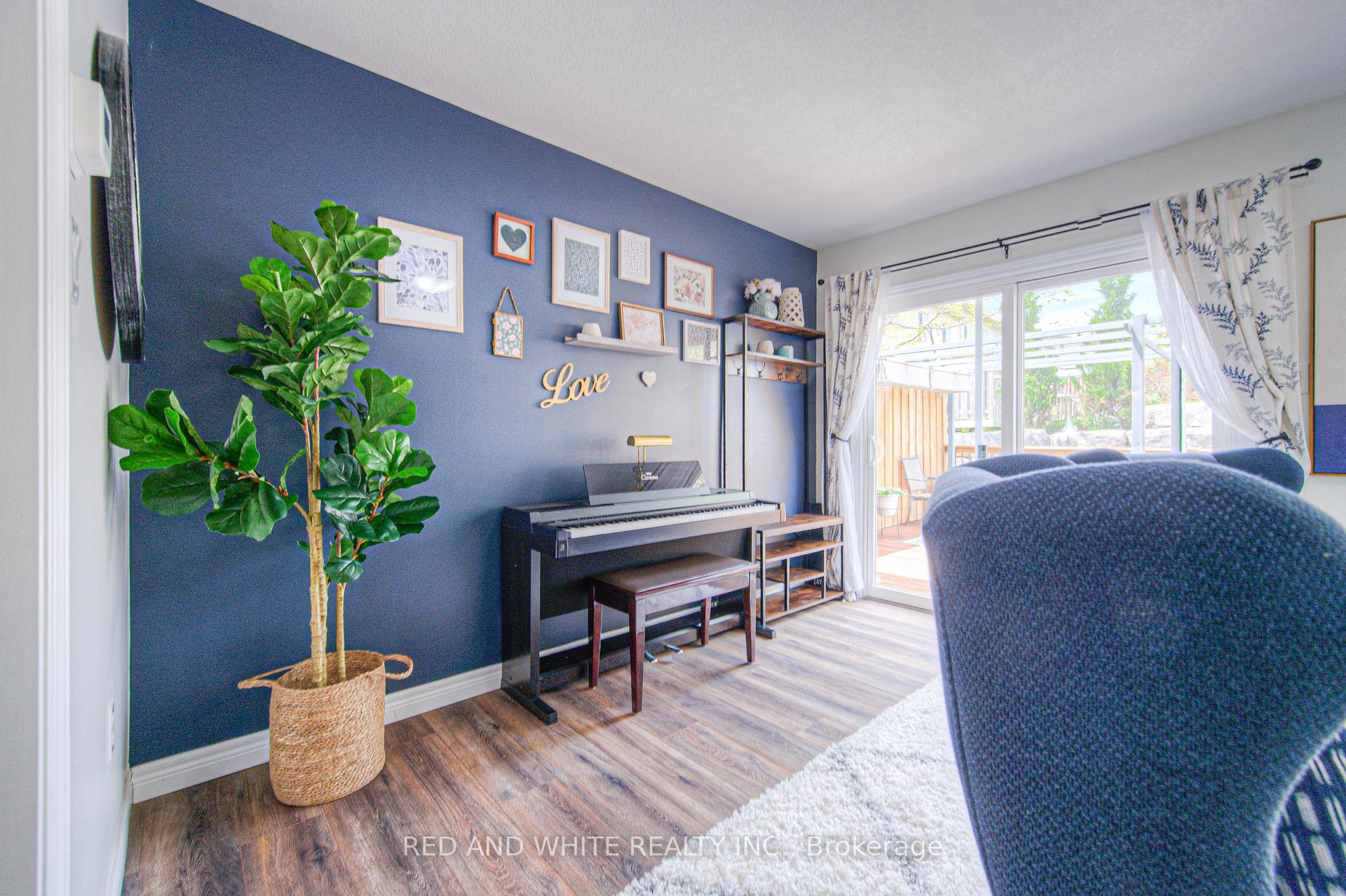 Photo 15 of 87 Upper Mercer Street, Kitchener — HOMEH