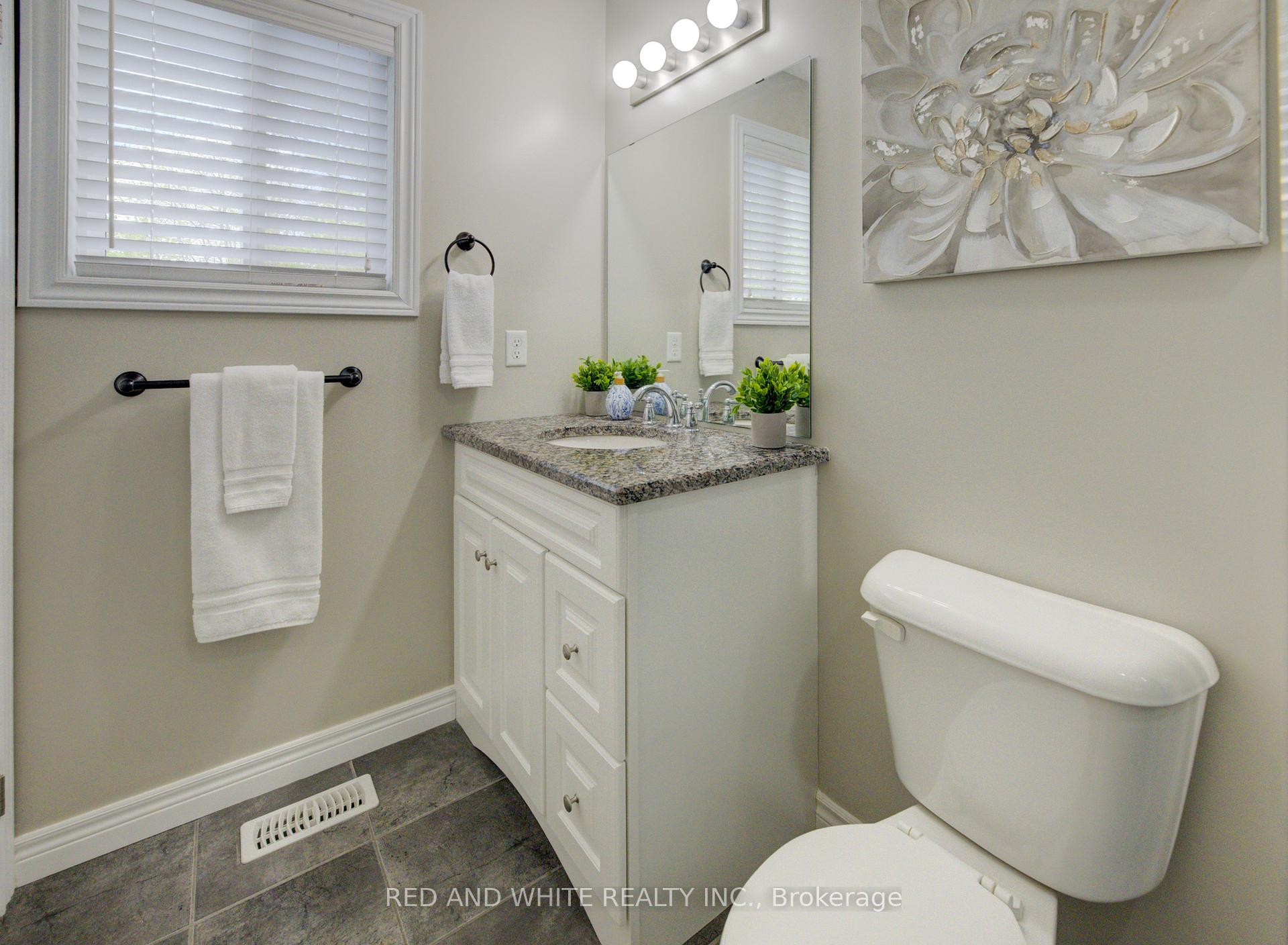 Photo 27 of 87 Upper Mercer Street, Kitchener — HOMEH