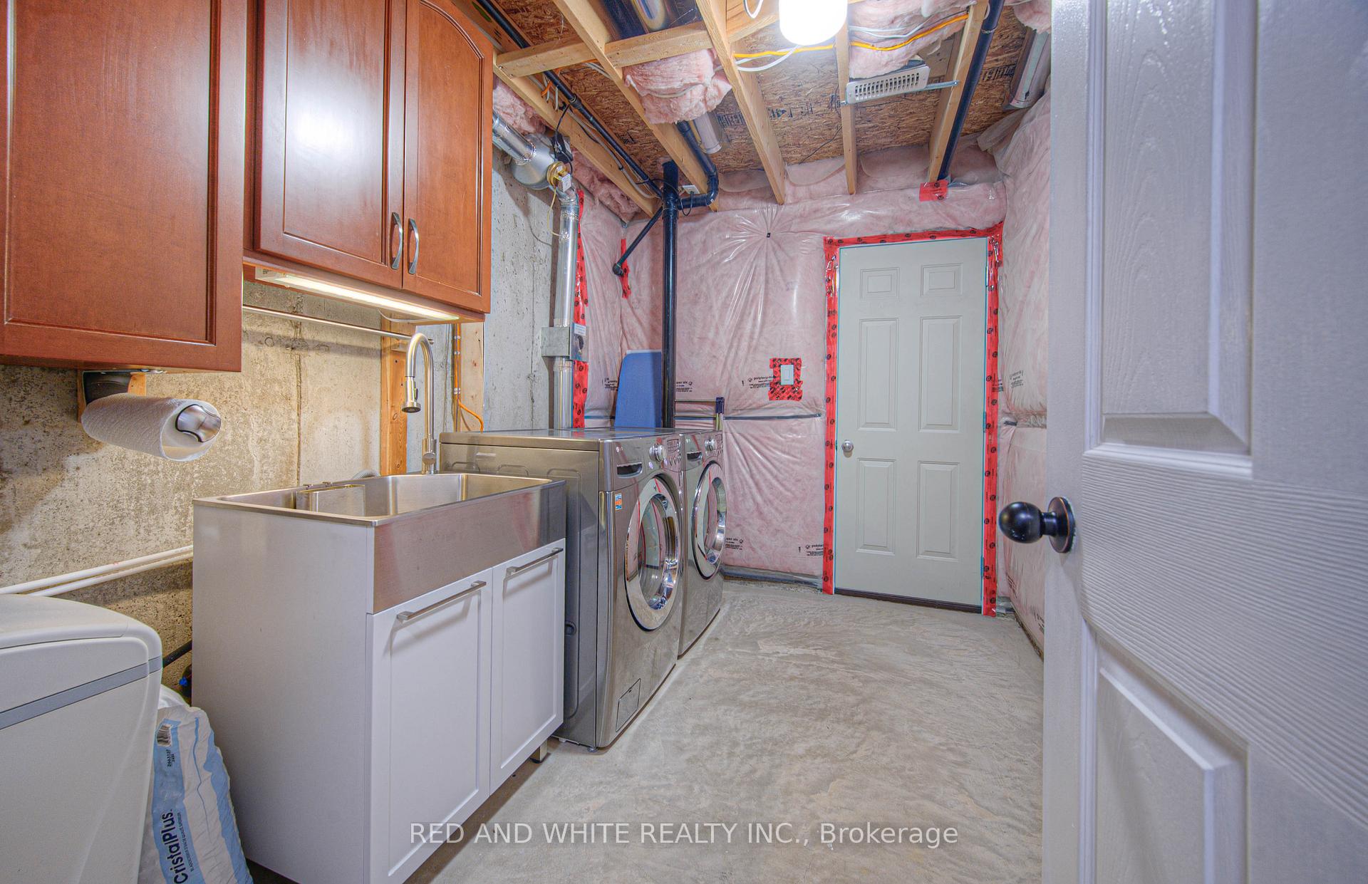 Photo 40 of 87 Upper Mercer Street, Kitchener — HOMEH