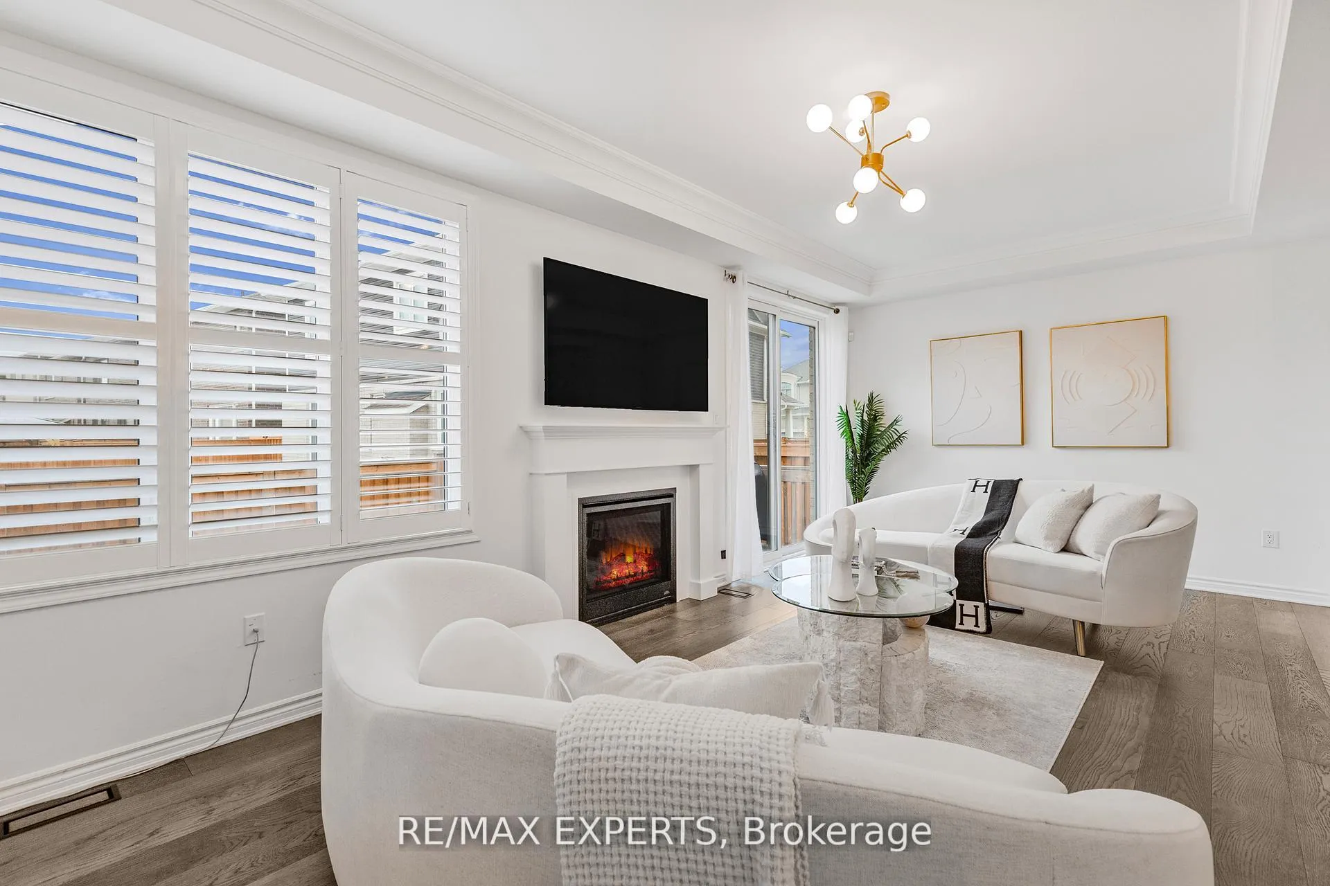 Photo 3 of 1358 Lobelia Crescent, Milton, Walker — HOMEH