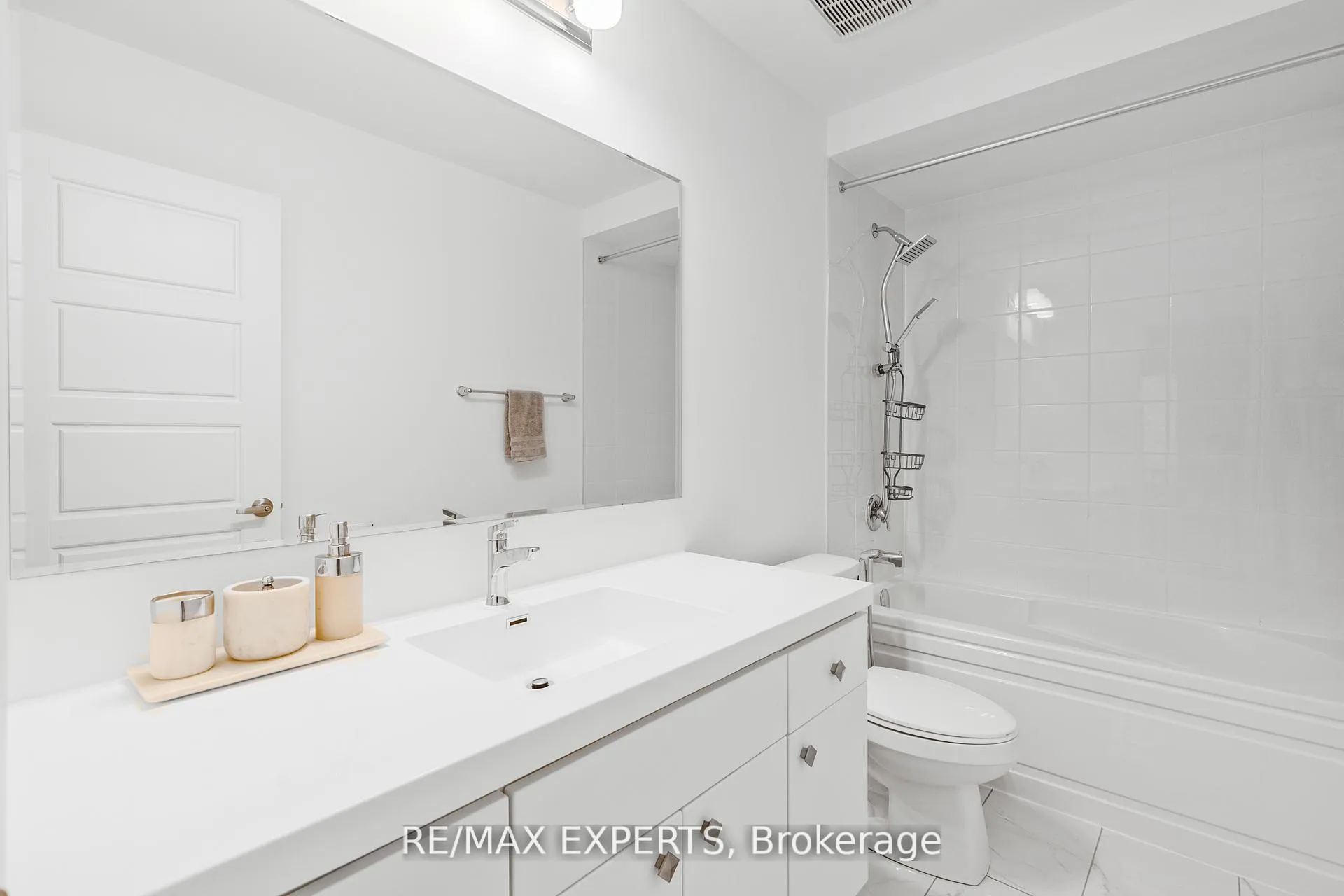 Photo 29 of 1358 Lobelia Crescent, Milton, Walker — HOMEH
