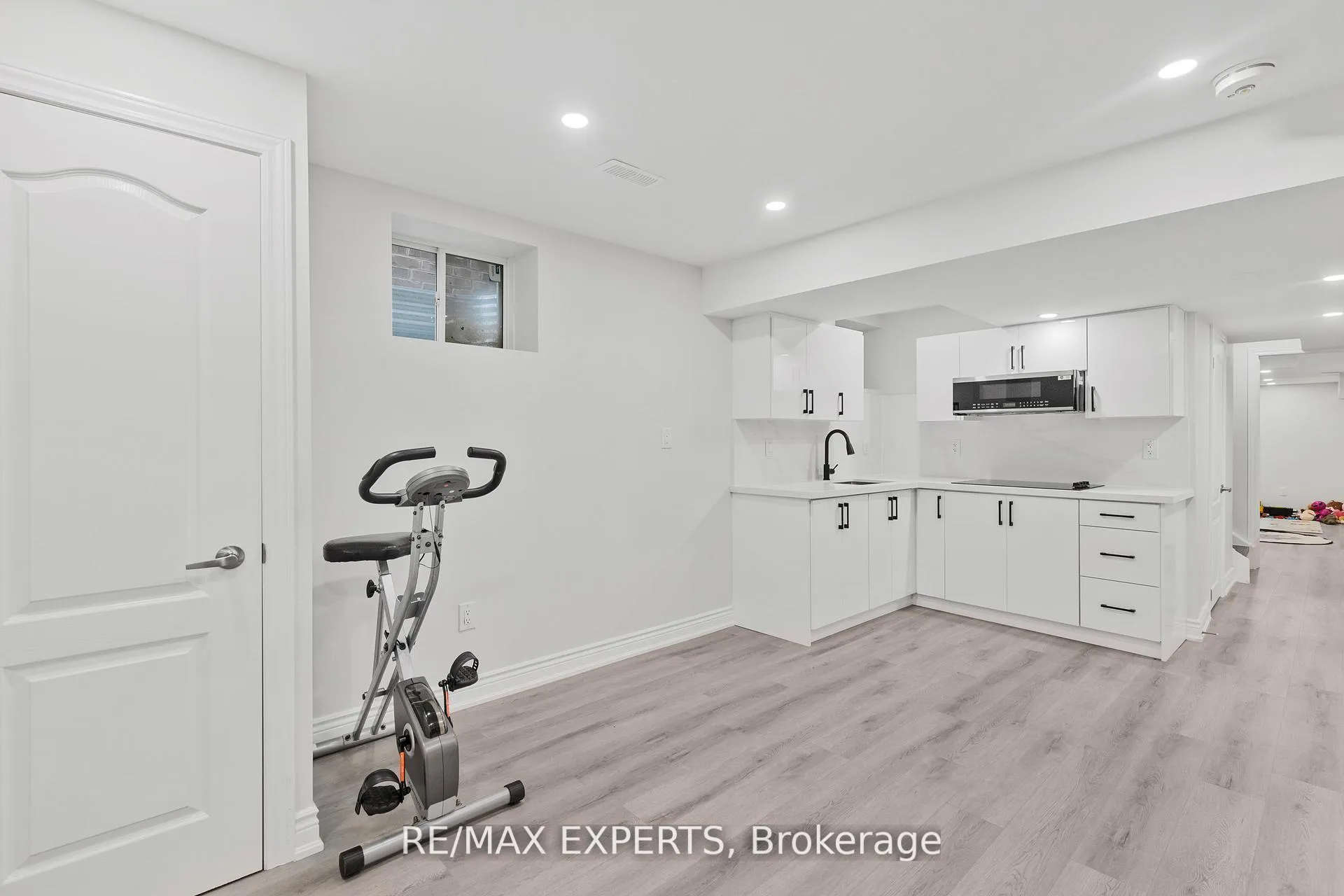 Photo 32 of 1358 Lobelia Crescent, Milton, Walker — HOMEH