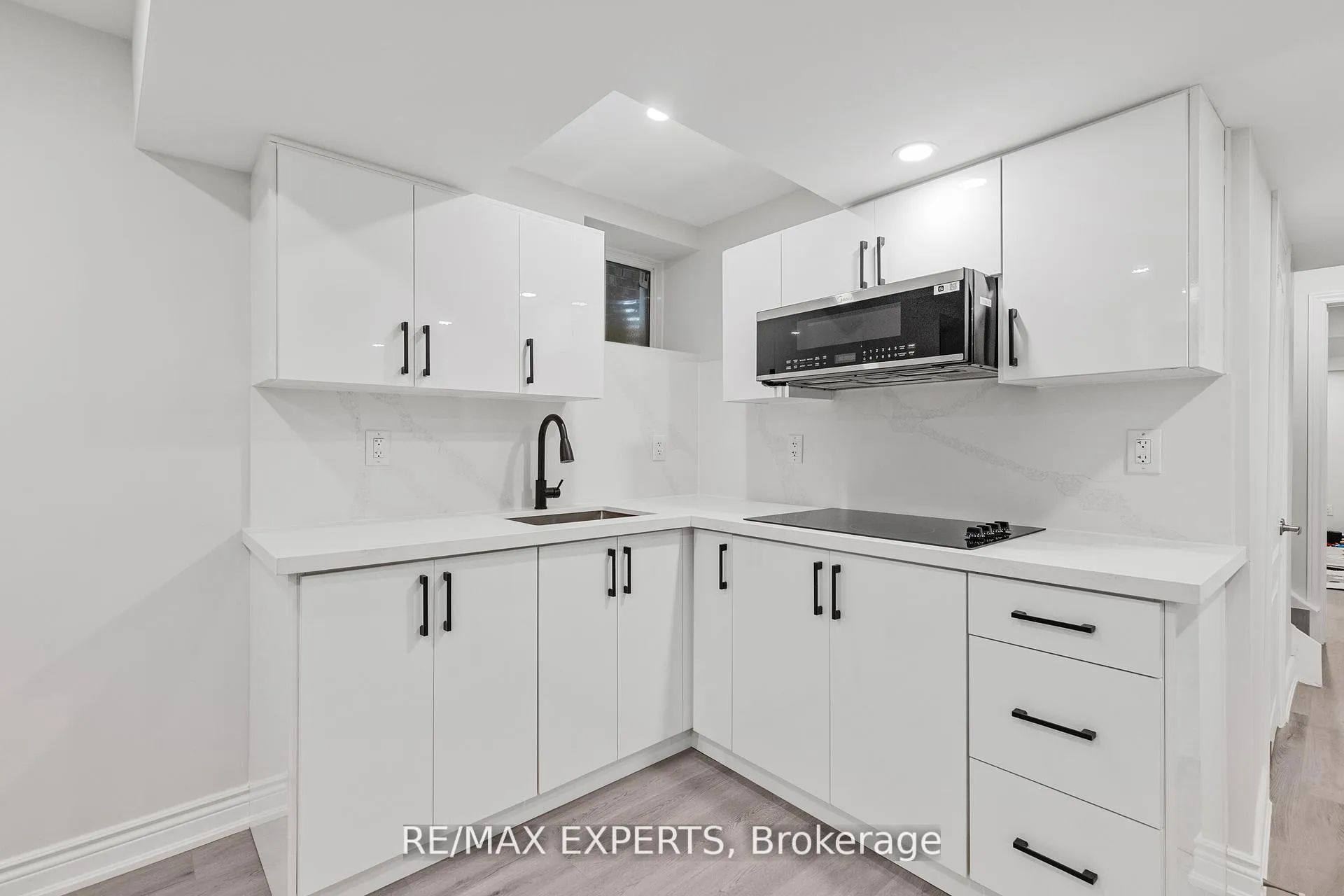 Photo 33 of 1358 Lobelia Crescent, Milton, Walker — HOMEH