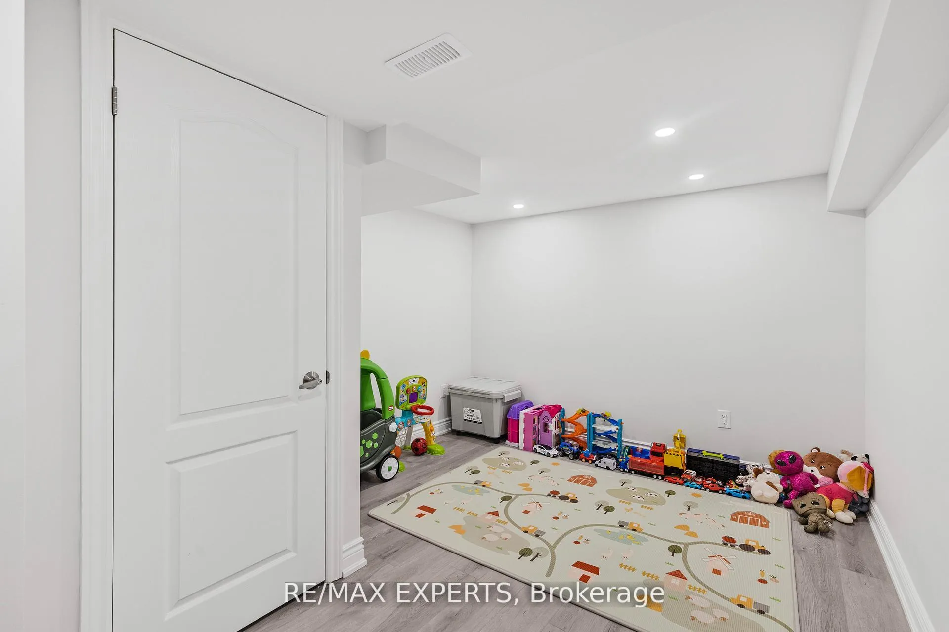 Photo 36 of 1358 Lobelia Crescent, Milton, Walker — HOMEH