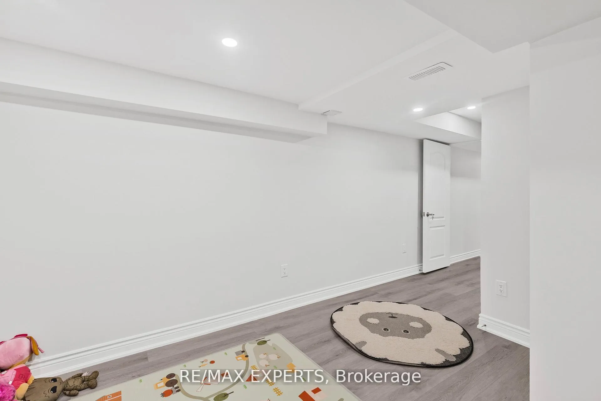Photo 37 of 1358 Lobelia Crescent, Milton, Walker — HOMEH