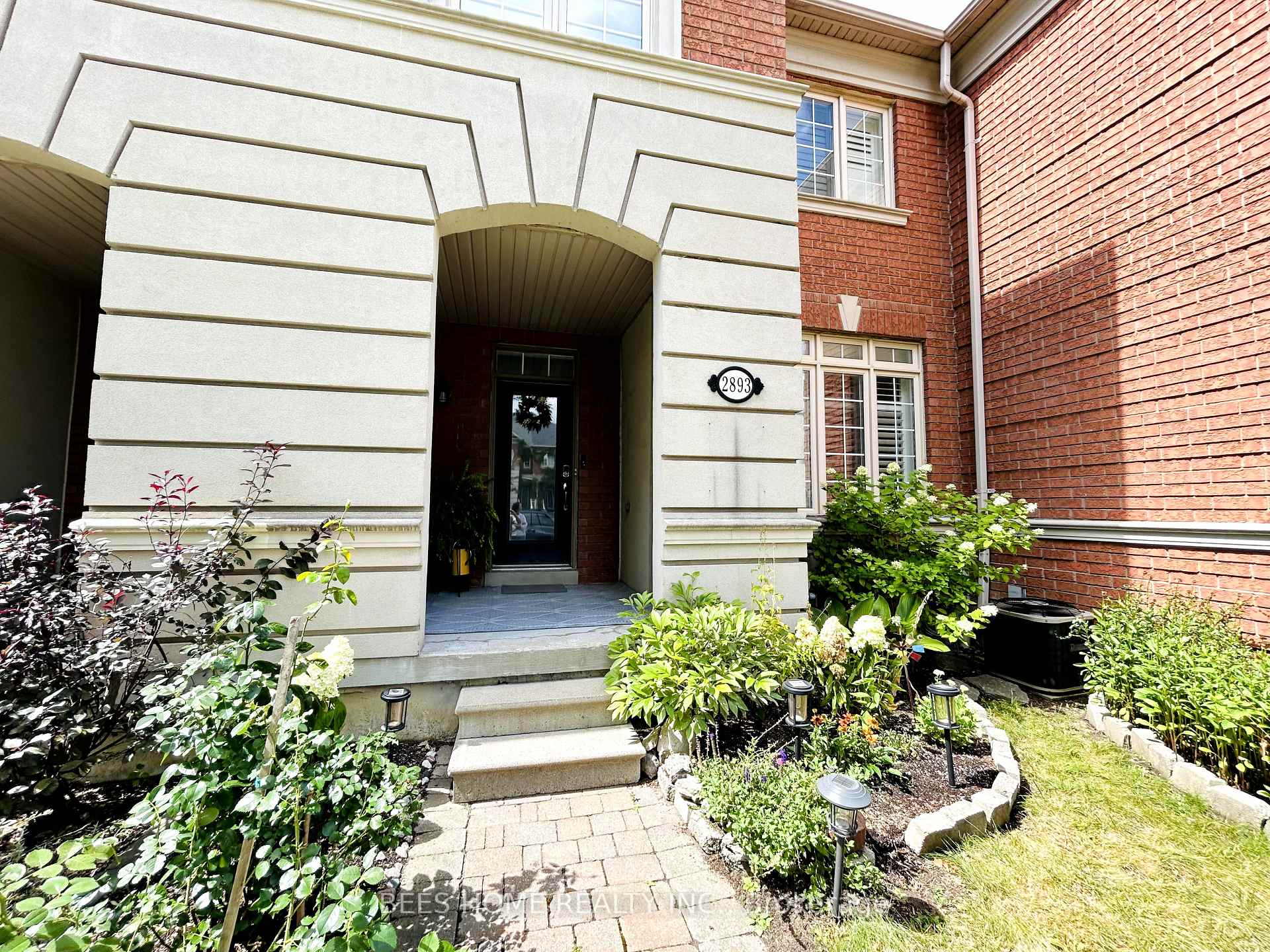 Photo 2 of 2893 Bur Oak Avenue, Markham, Cornell — HOMEH