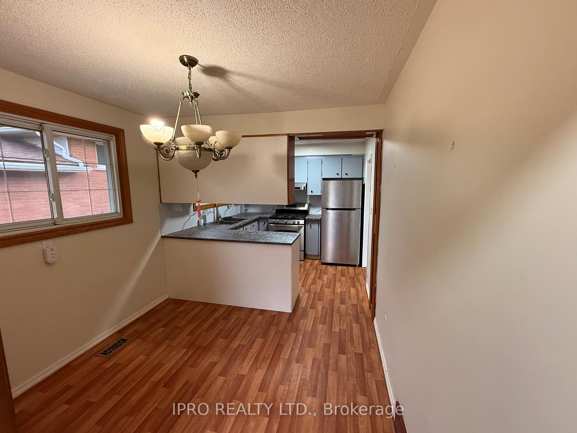 Photo 2 of Unit Main, 22 Rapallo Drive, Hamilton, Lisgar — HOMEH
