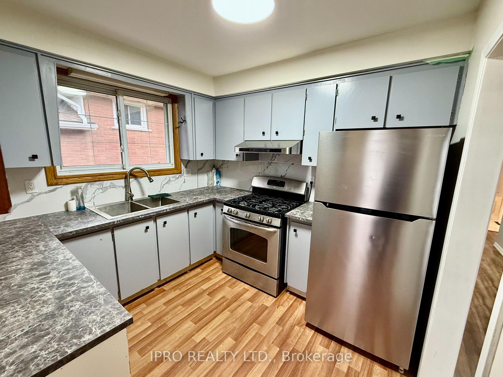 Photo 3 of Unit Main, 22 Rapallo Drive, Hamilton, Lisgar — HOMEH