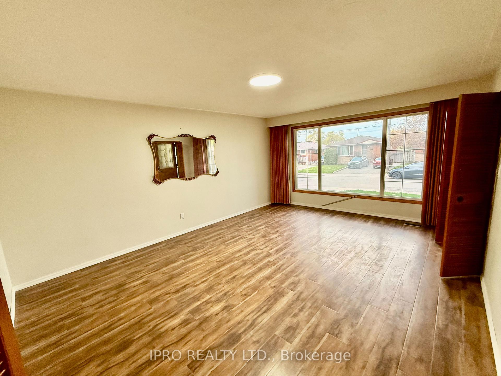 Photo 4 of Unit Main, 22 Rapallo Drive, Hamilton, Lisgar — HOMEH