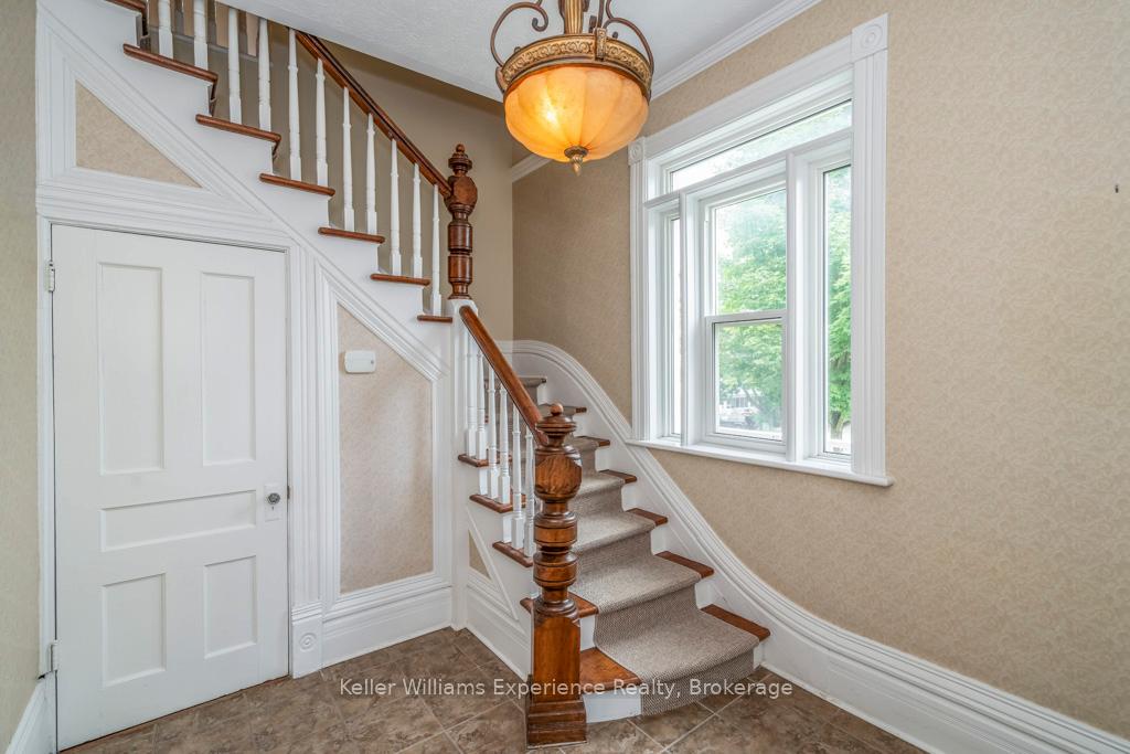 Photo 5 of 600 Hugel Avenue, Midland — HOMEH