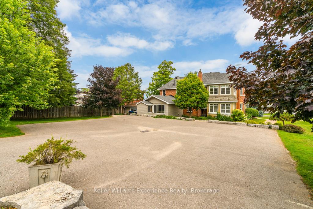Photo 20 of 600 Hugel Avenue, Midland — HOMEH