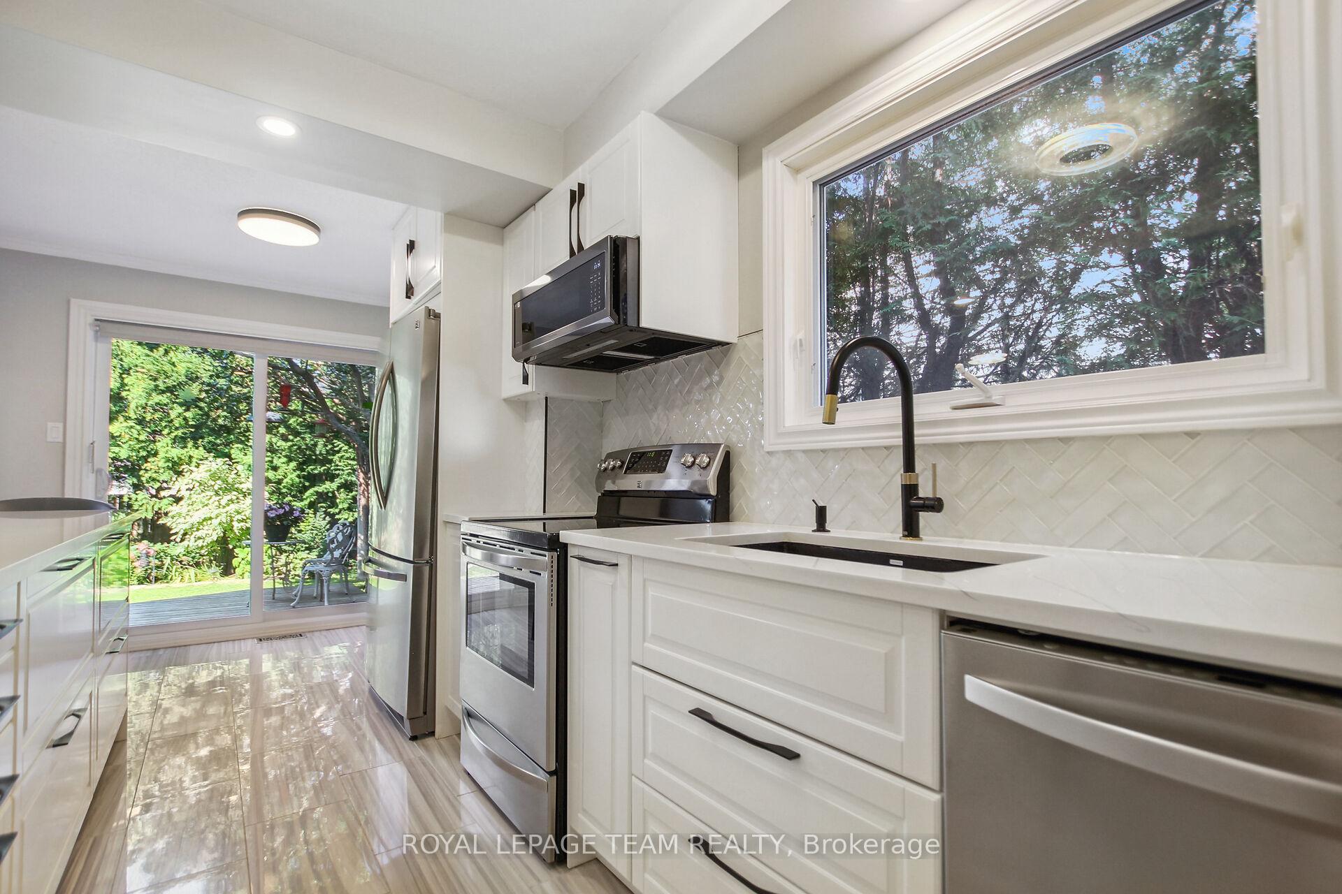 Photo 24 of 68 Hawley Crescent, Ottawa, Kanata - Bridlewood — HOMEH