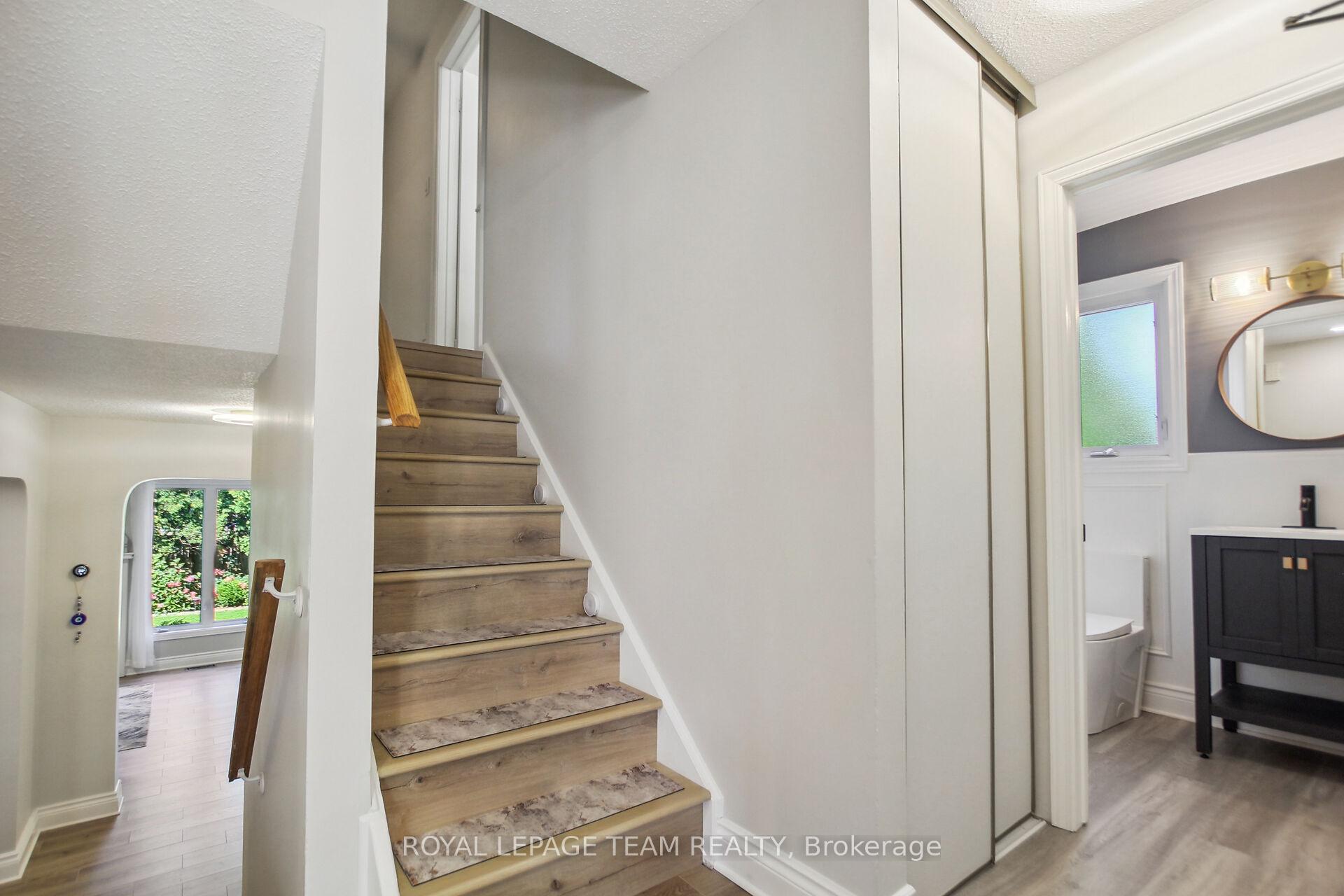 Photo 28 of 68 Hawley Crescent, Ottawa, Kanata - Bridlewood — HOMEH