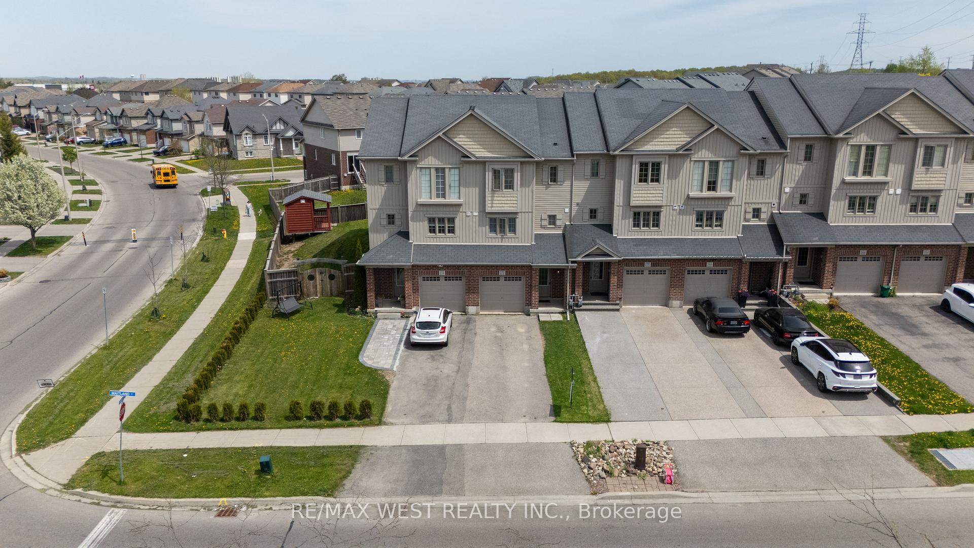 Photo 1 of 272 Maitland Street, Kitchener, Huron Park — HOMEH
