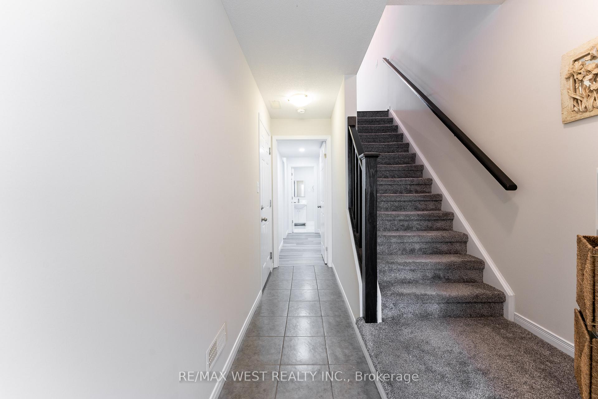 Photo 8 of 272 Maitland Street, Kitchener, Huron Park — HOMEH
