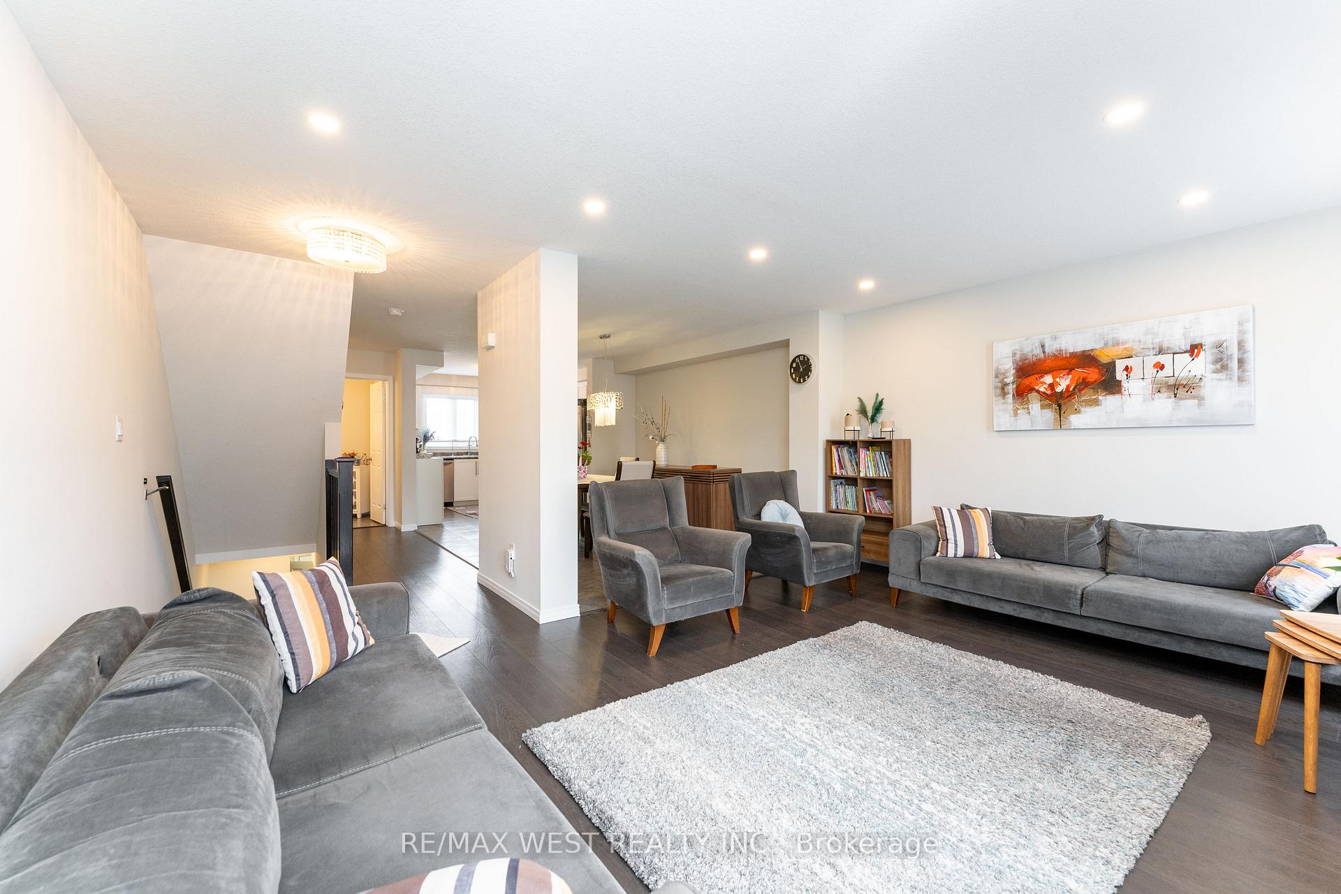 Photo 14 of 272 Maitland Street, Kitchener, Huron Park — HOMEH
