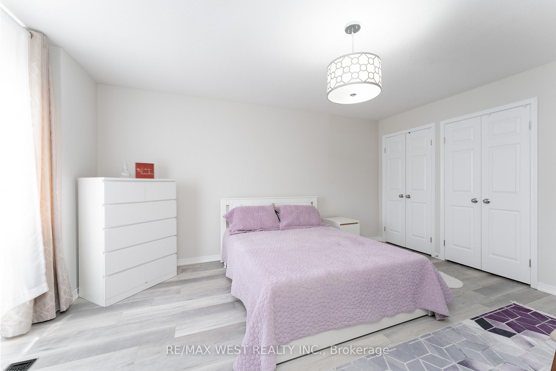 Photo 23 of 272 Maitland Street, Kitchener, Huron Park — HOMEH