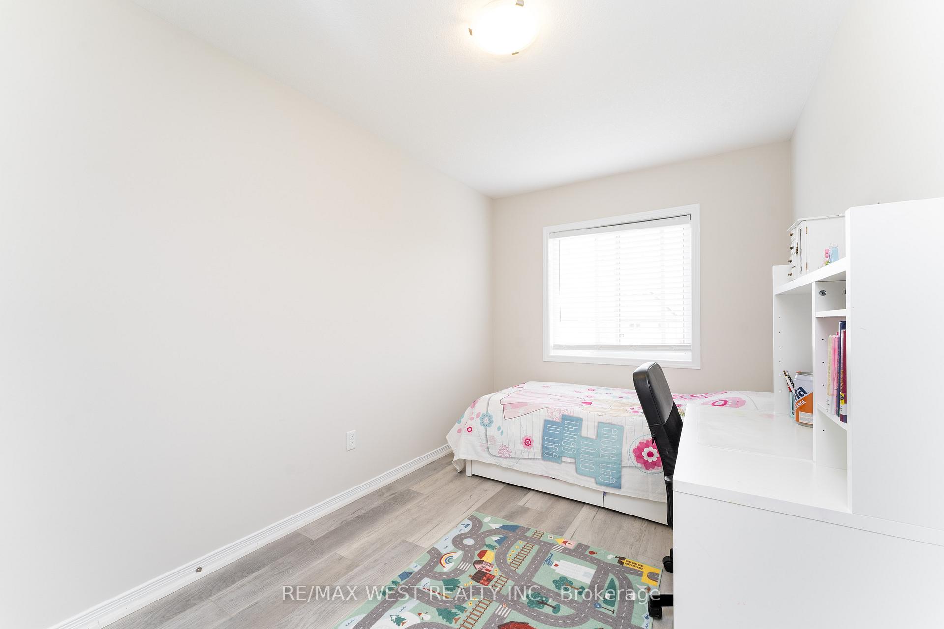 Photo 27 of 272 Maitland Street, Kitchener, Huron Park — HOMEH