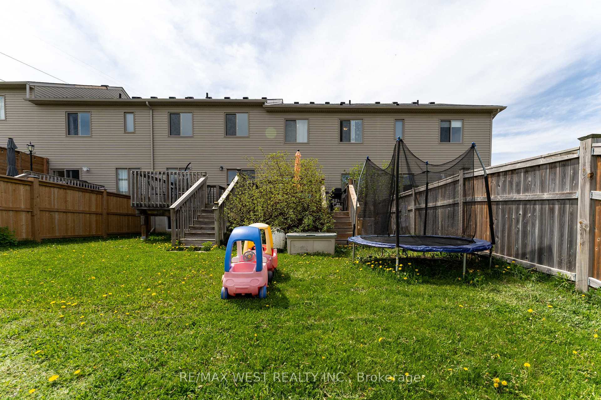 Photo 34 of 272 Maitland Street, Kitchener, Huron Park — HOMEH