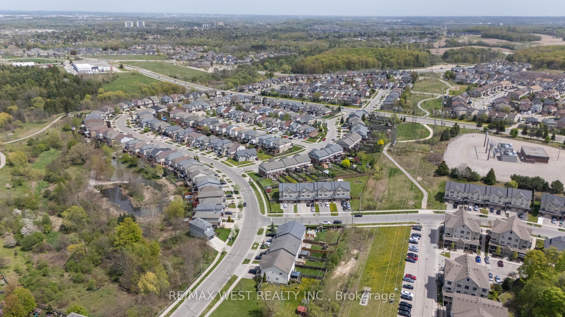 Photo 38 of 272 Maitland Street, Kitchener, Huron Park — HOMEH