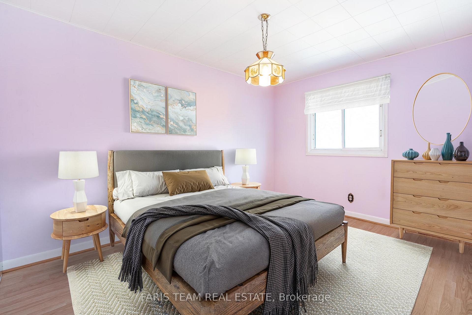 Photo 9 of 358 Bay Street, Midland — HOMEH