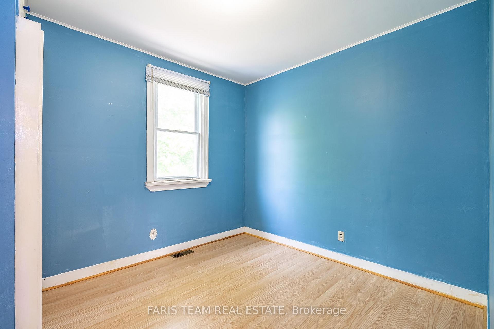 Photo 12 of 358 Bay Street, Midland — HOMEH