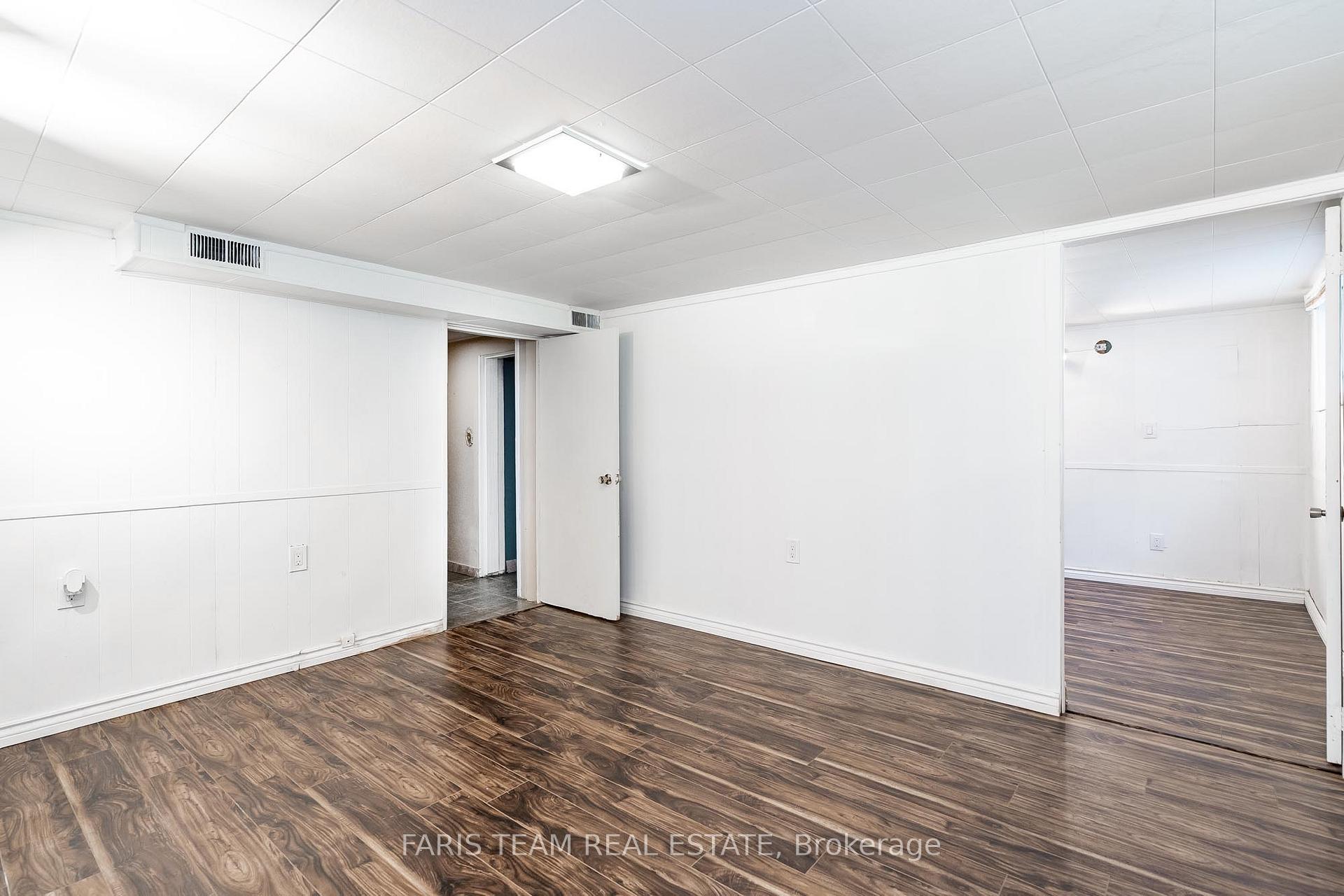 Photo 17 of 358 Bay Street, Midland — HOMEH