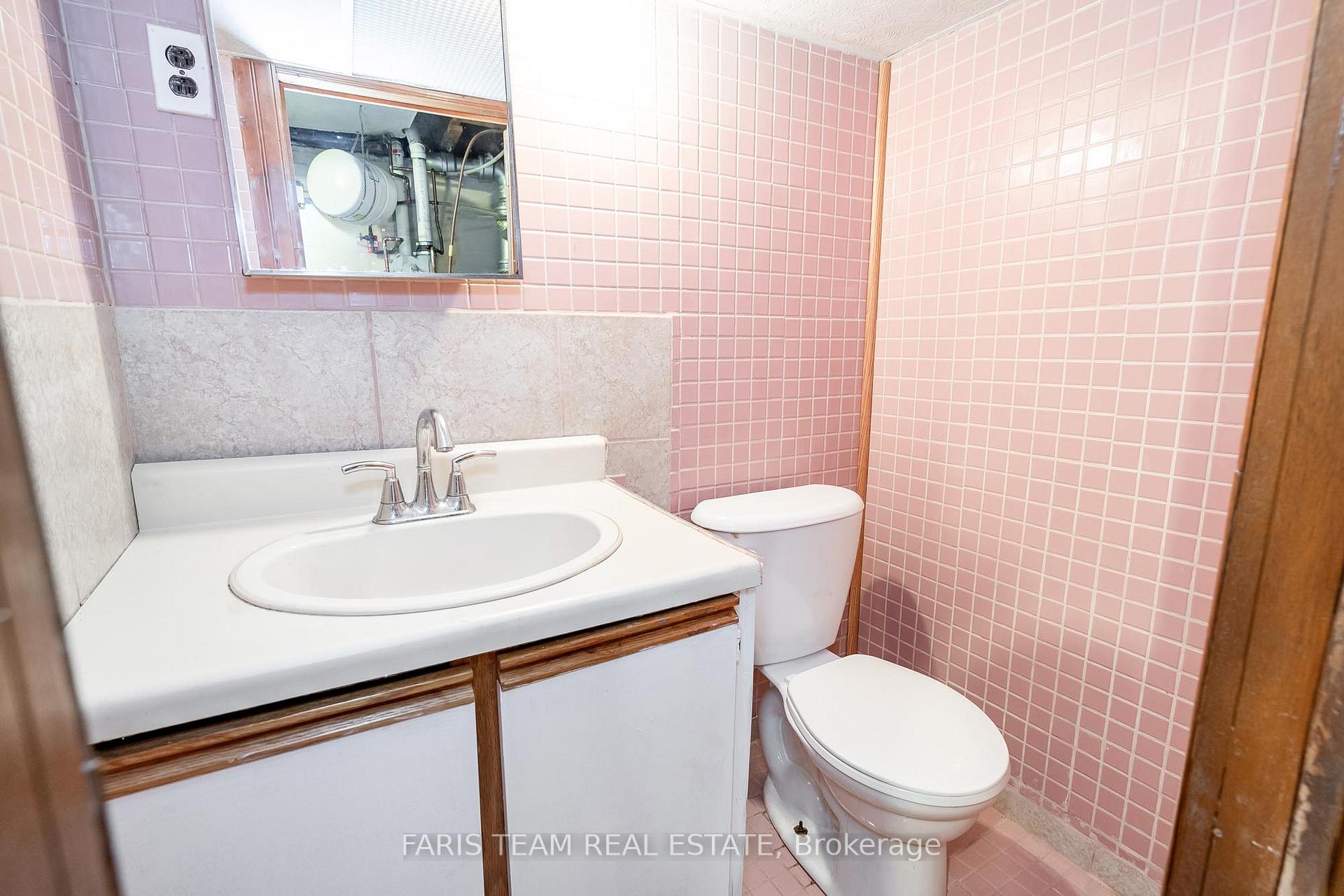 Photo 20 of 358 Bay Street, Midland — HOMEH