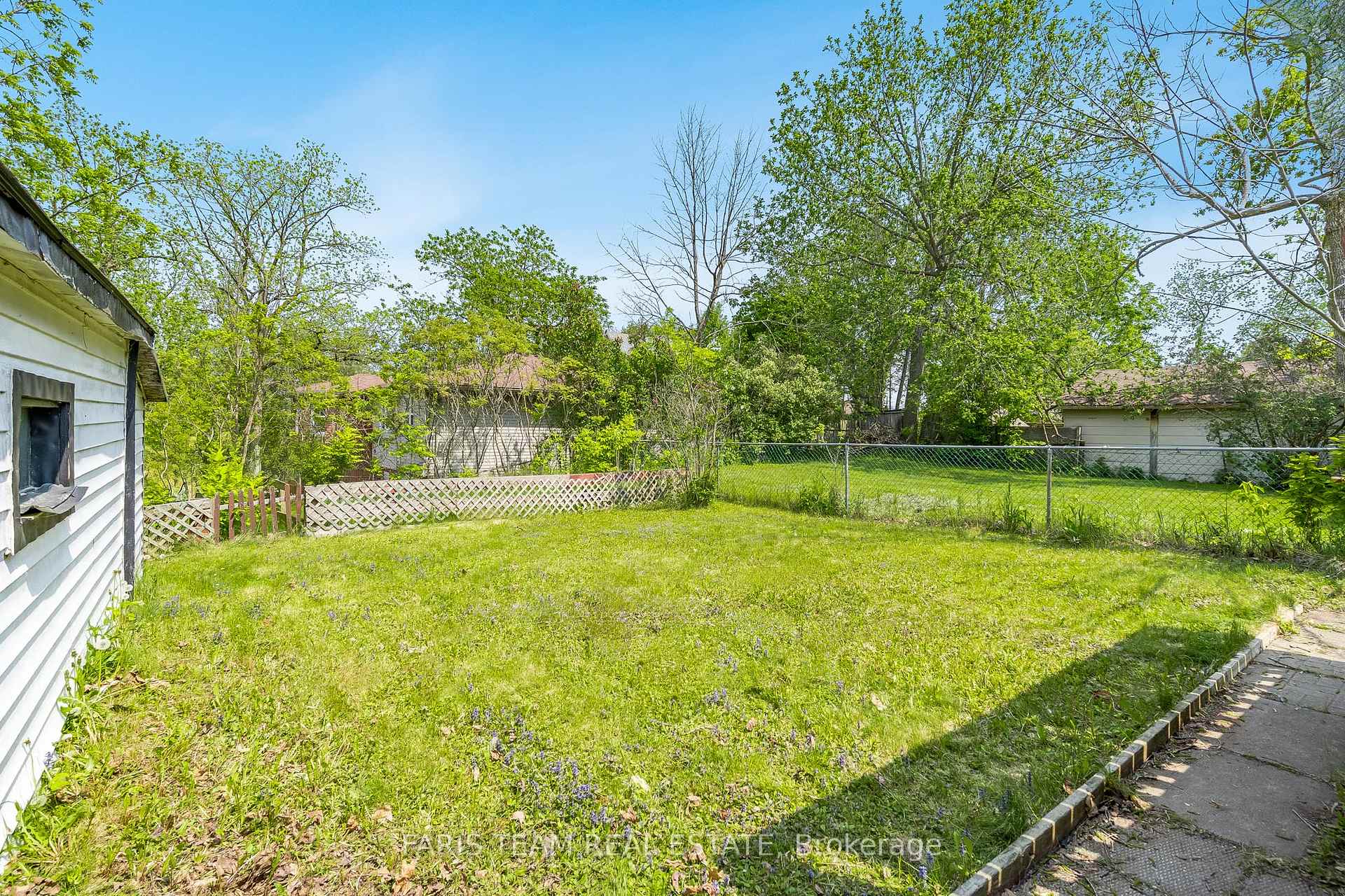 Photo 21 of 358 Bay Street, Midland — HOMEH