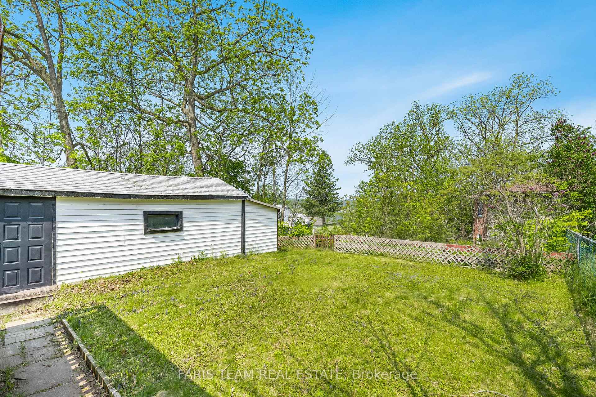 Photo 22 of 358 Bay Street, Midland — HOMEH