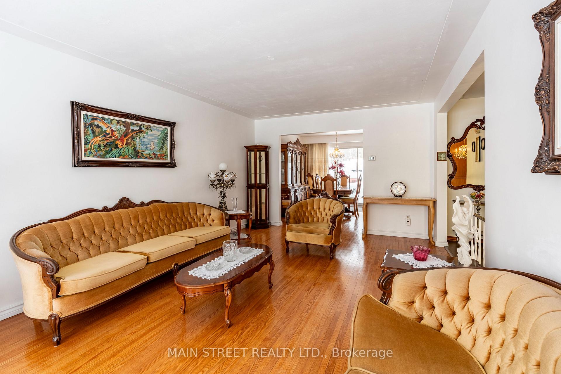 Photo 8 of 92 Queenston Crescent, Kitchener — HOMEH