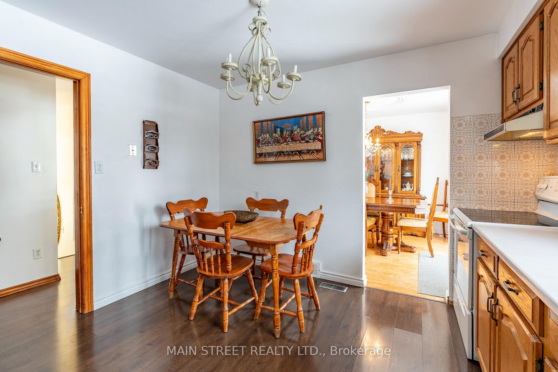 Photo 13 of 92 Queenston Crescent, Kitchener — HOMEH