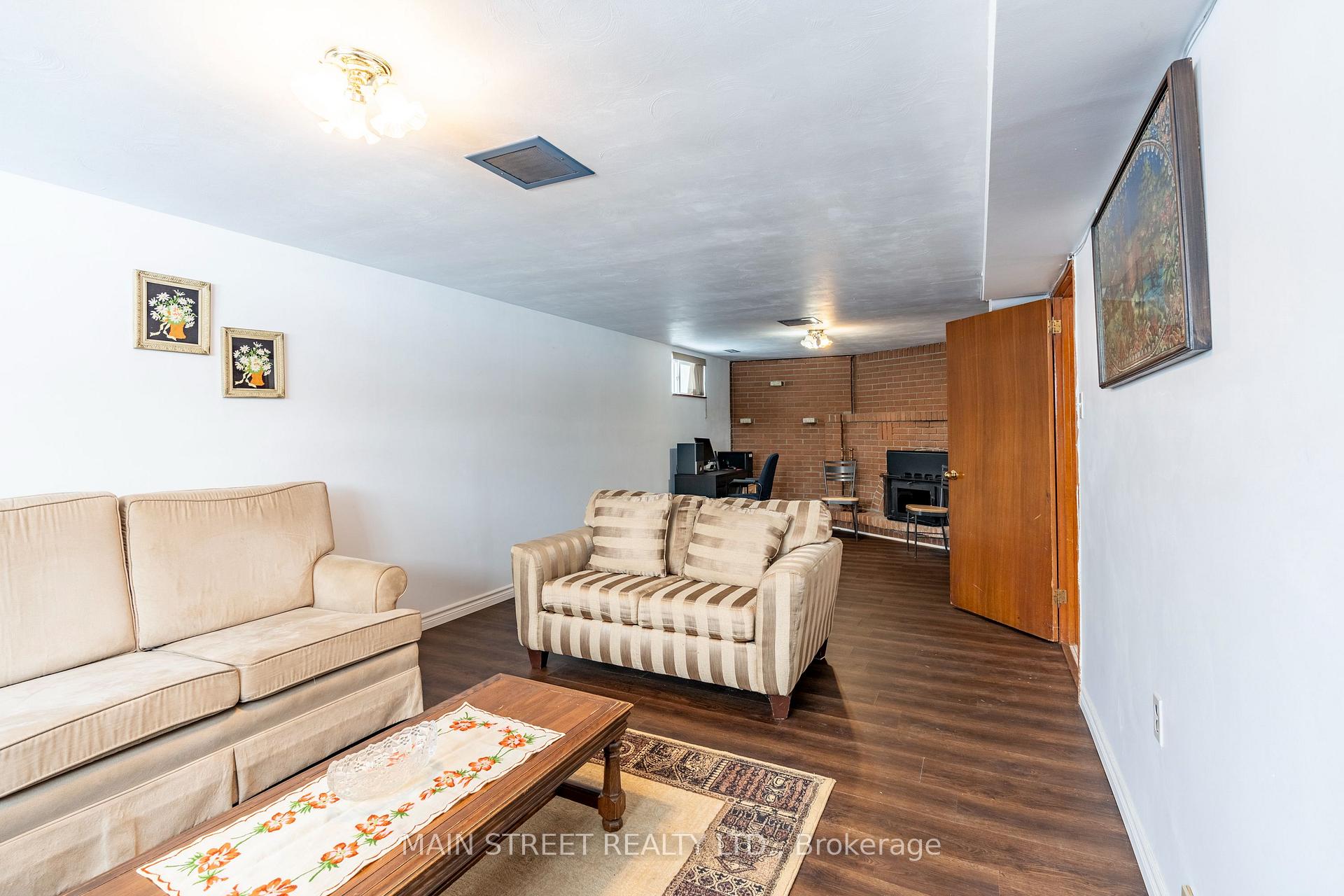 Photo 27 of 92 Queenston Crescent, Kitchener — HOMEH