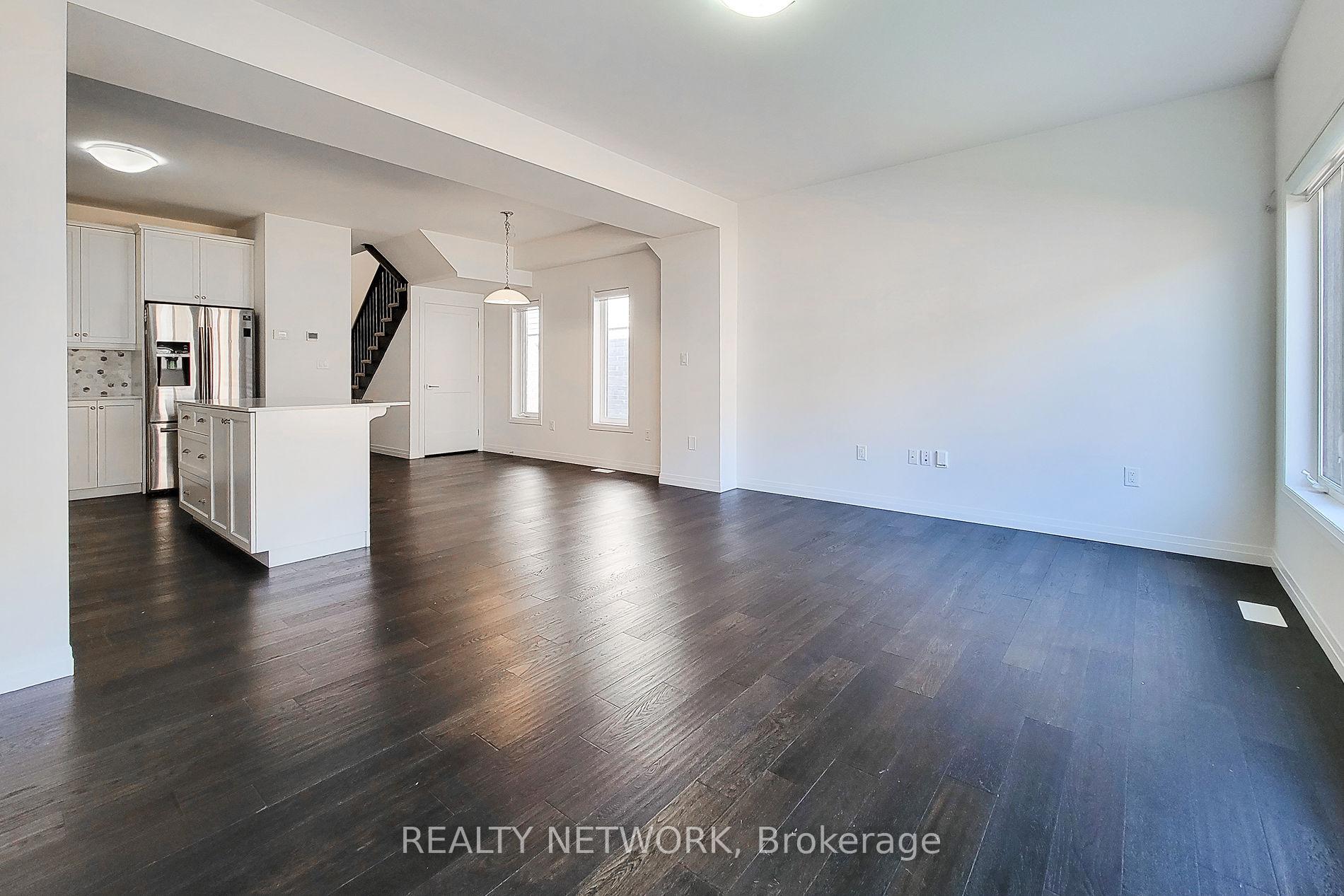 Photo 8 of Unit 7, 30 Times Square Boulevard, Hamilton, Stoney Creek — HOMEH