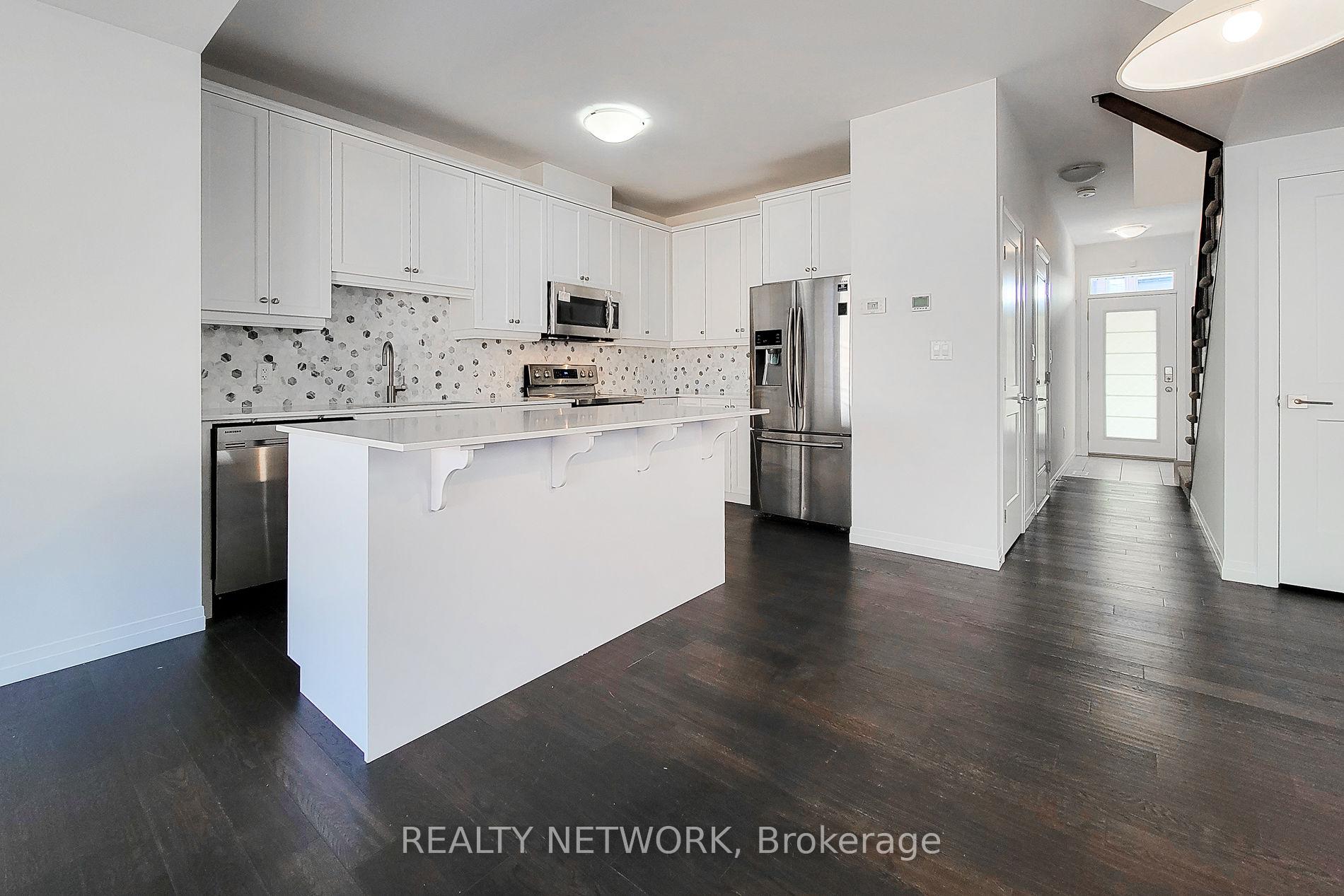 Photo 12 of Unit 7, 30 Times Square Boulevard, Hamilton, Stoney Creek — HOMEH