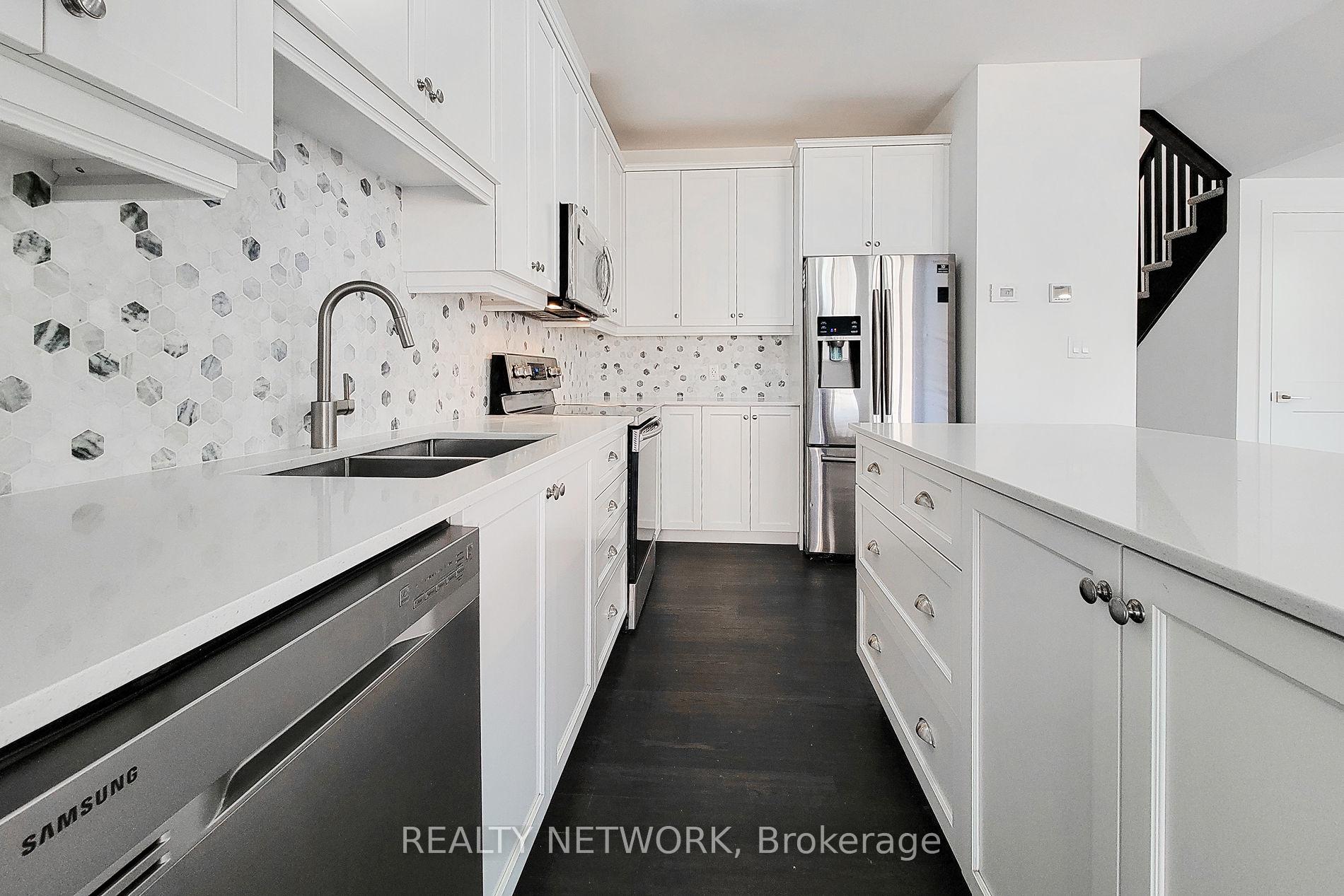 Photo 15 of Unit 7, 30 Times Square Boulevard, Hamilton, Stoney Creek — HOMEH