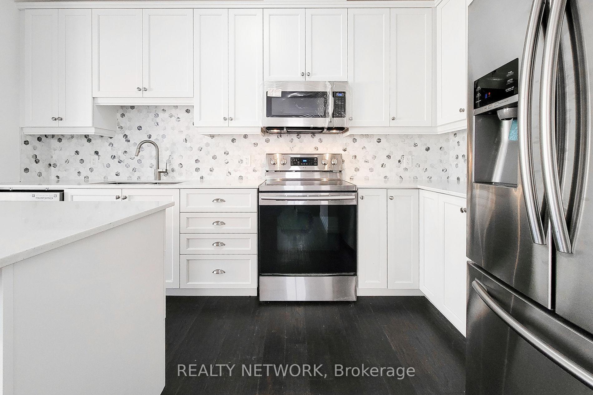 Photo 16 of Unit 7, 30 Times Square Boulevard, Hamilton, Stoney Creek — HOMEH