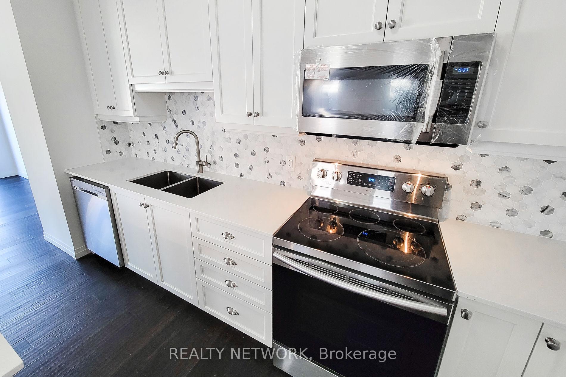 Photo 17 of Unit 7, 30 Times Square Boulevard, Hamilton, Stoney Creek — HOMEH