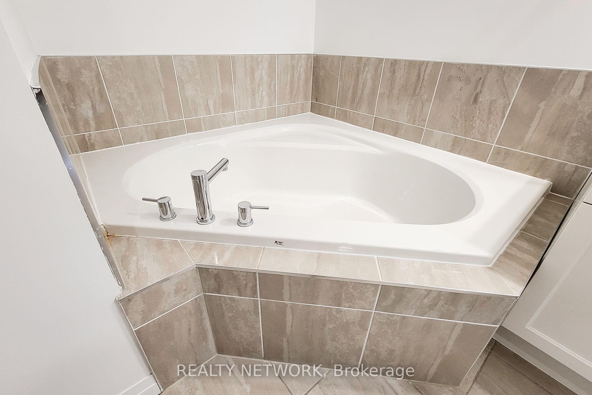 Photo 27 of Unit 7, 30 Times Square Boulevard, Hamilton, Stoney Creek — HOMEH