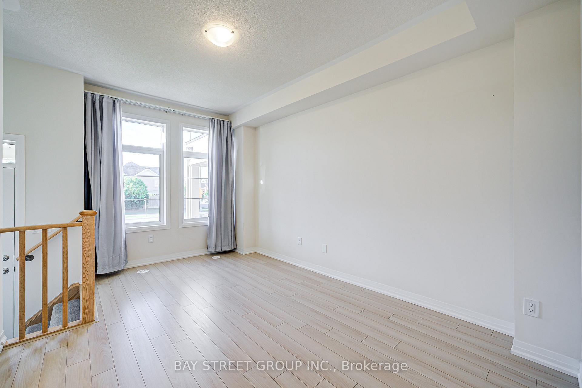 Photo 9 of 3 Carneros Way, Markham, Box Grove — HOMEH